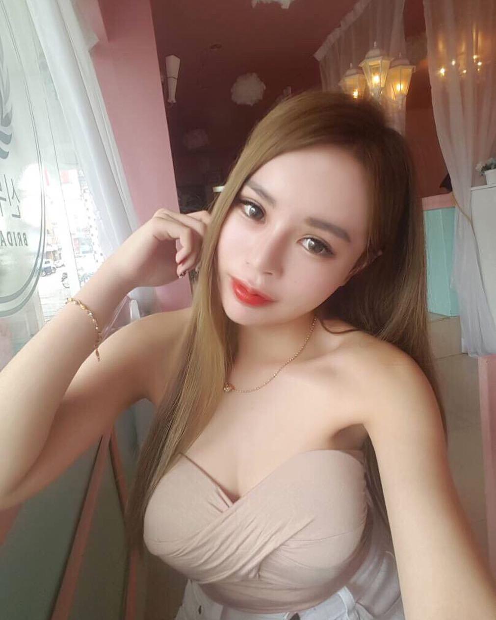 油腻的妹子Carmen Wen 待她长发及腰娶她可好?
