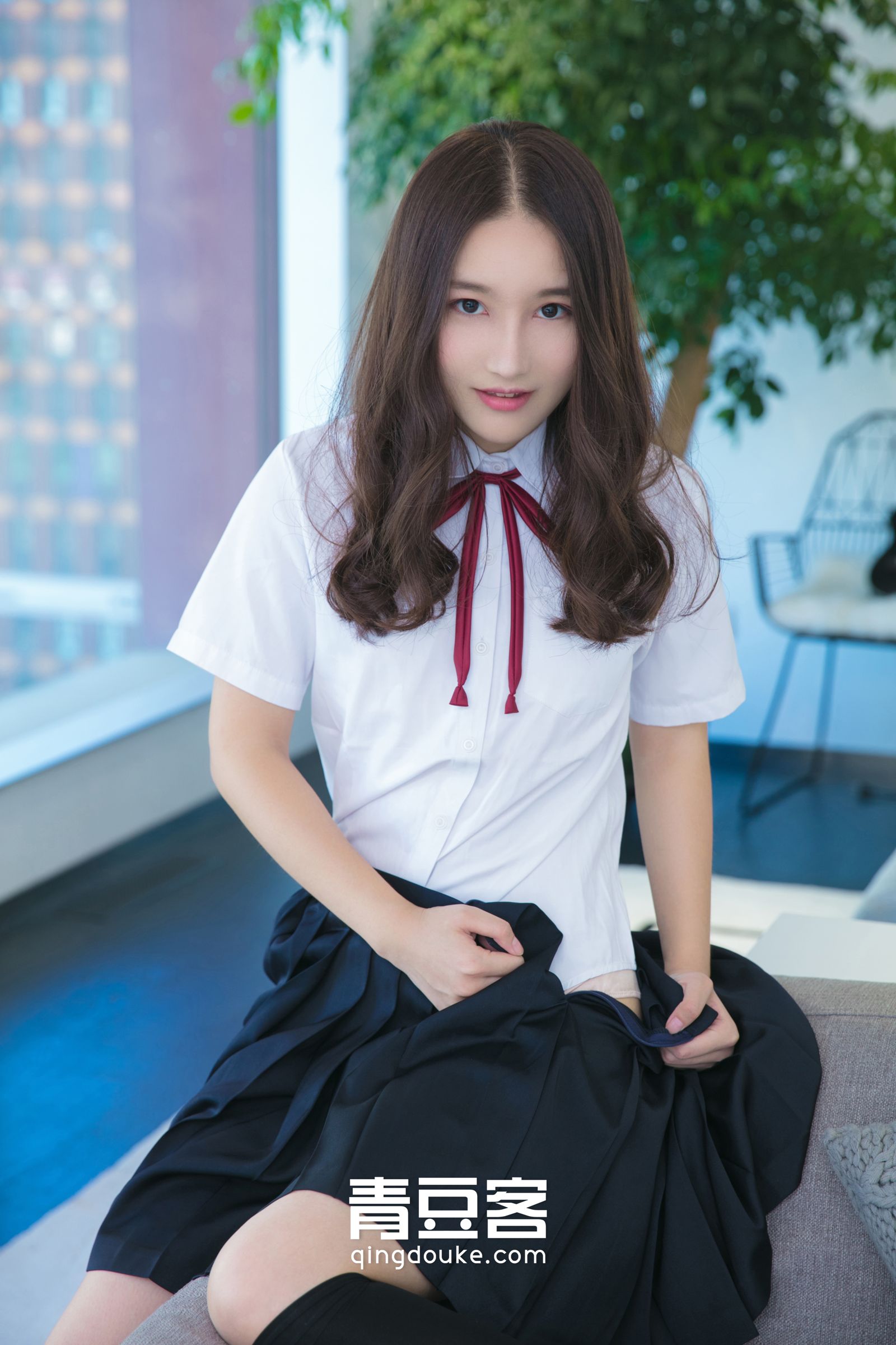 气质学妹魏扭扭 粉色内衣秀玉背