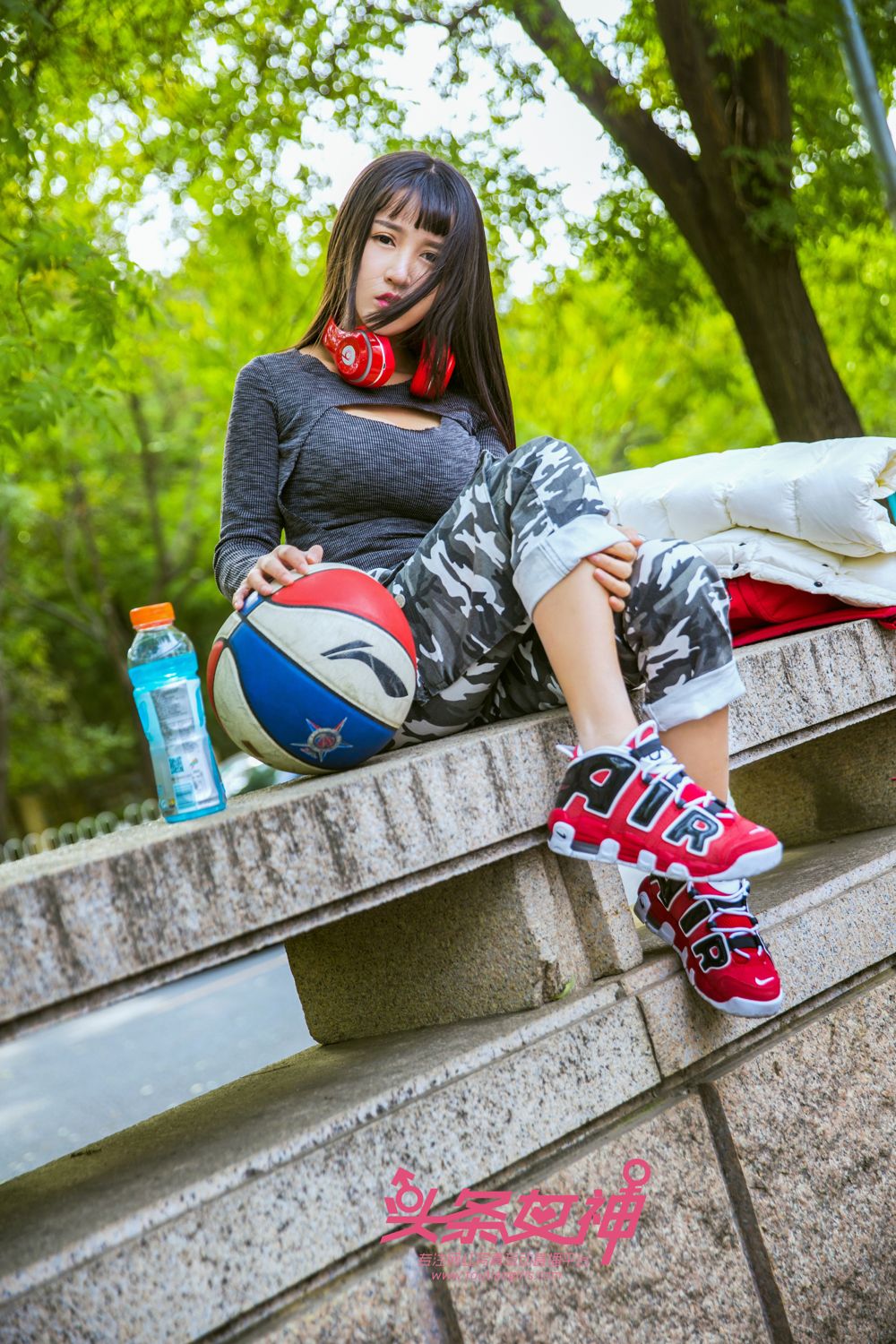 篮球美少女大晗 热爱运动酷炫无比