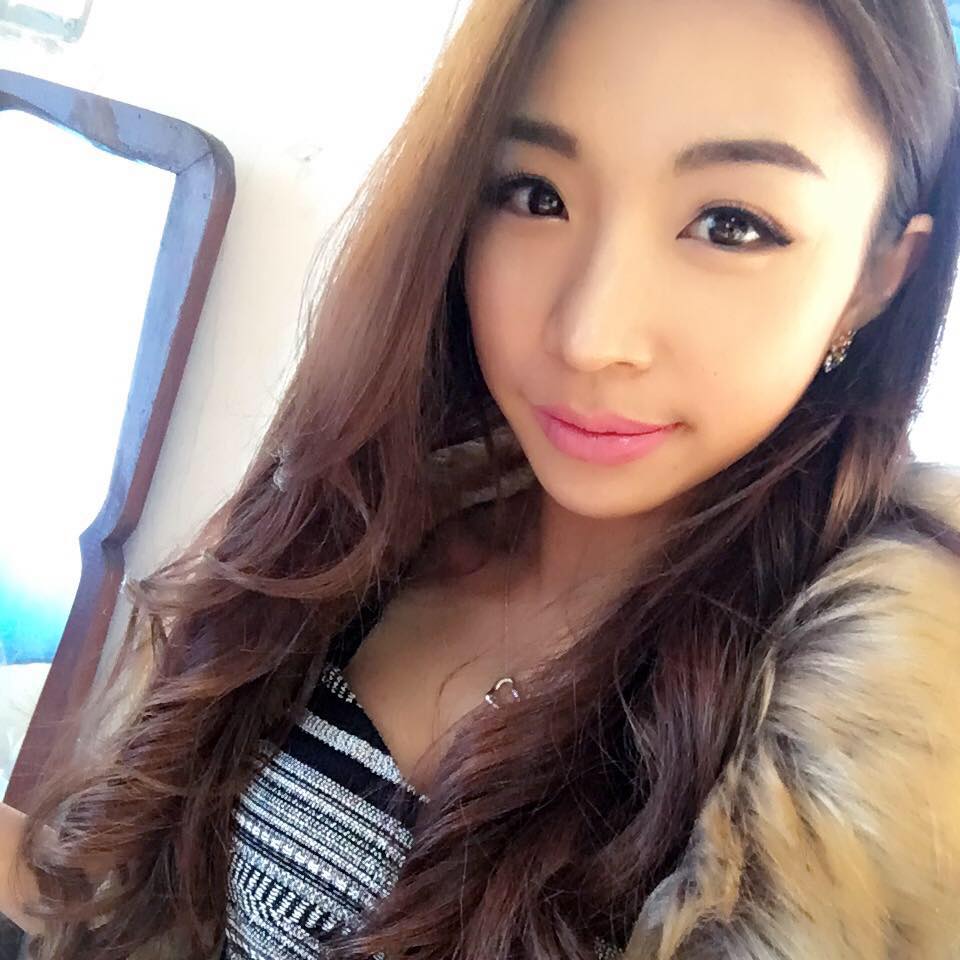 魅惑舞者安彤Adeleiya 令男人惭愧的腹肌