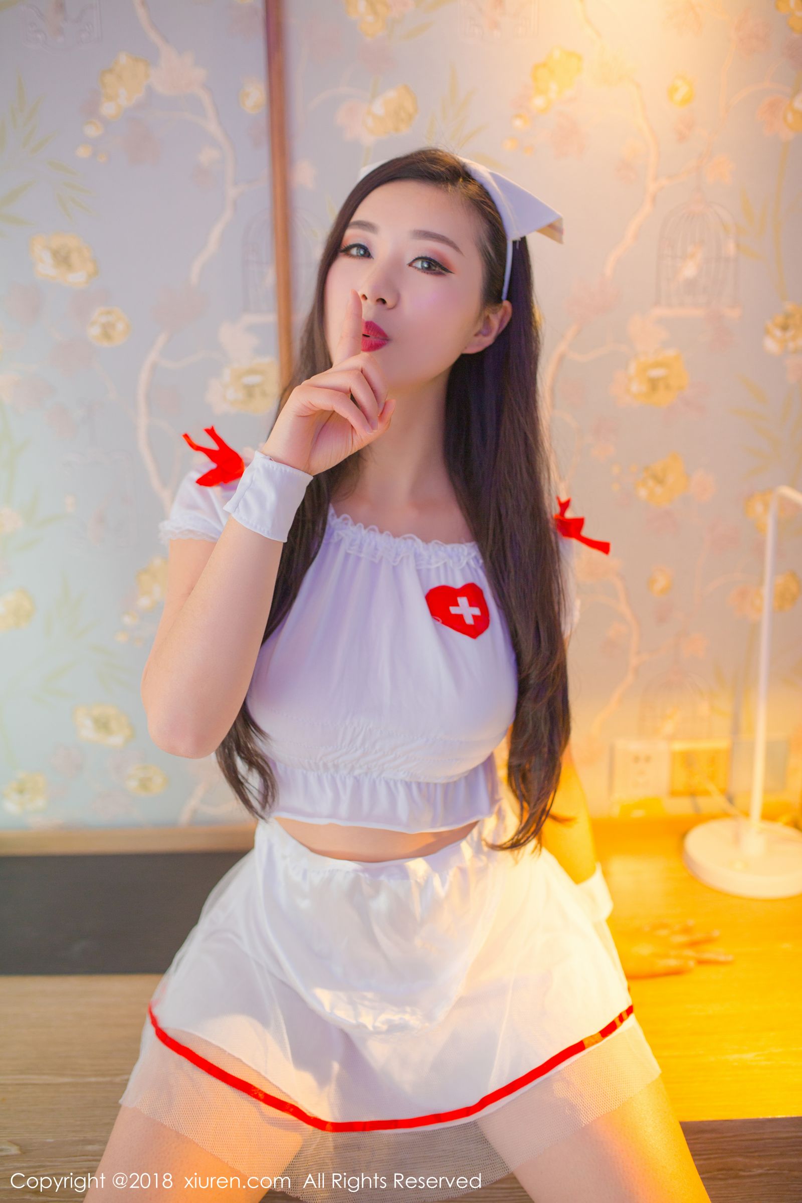 性感女神宋KiKi 兔耳装扮护士制服