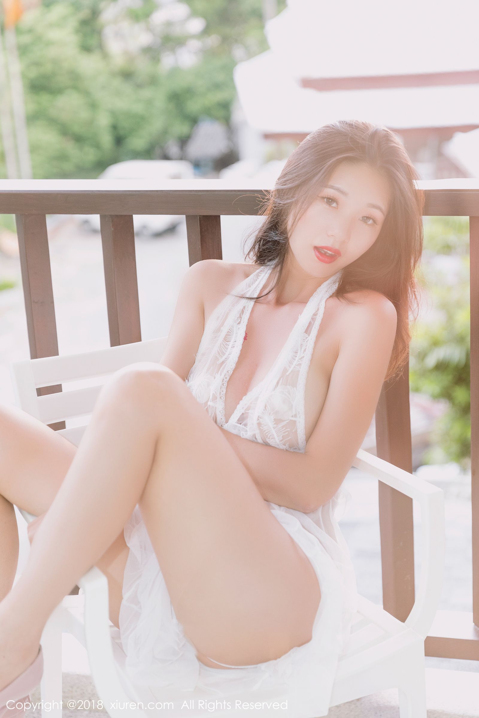 性感美女宋KiKi 复古孔雀蓝肚兜