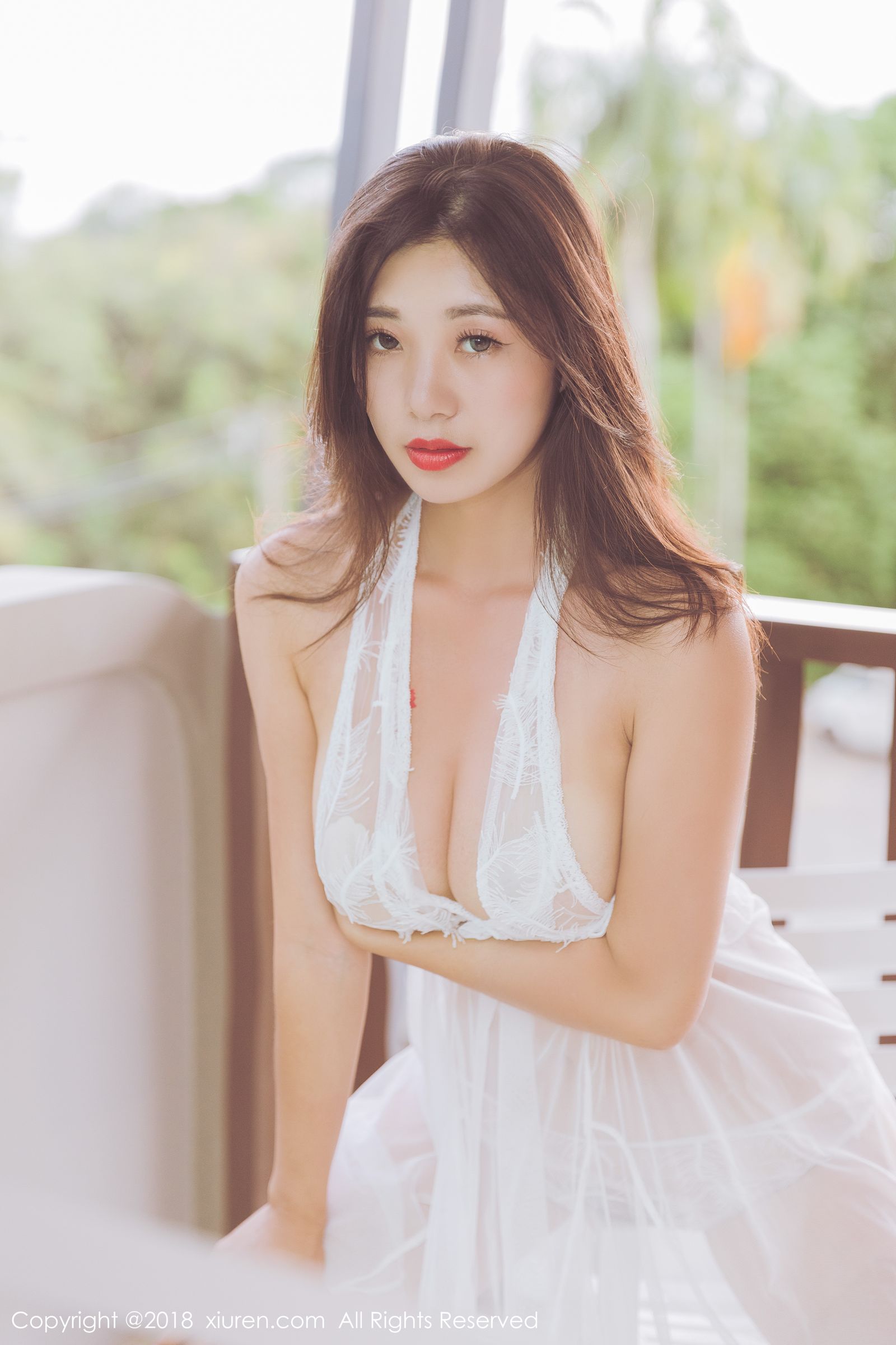 性感美女宋KiKi 复古孔雀蓝肚兜