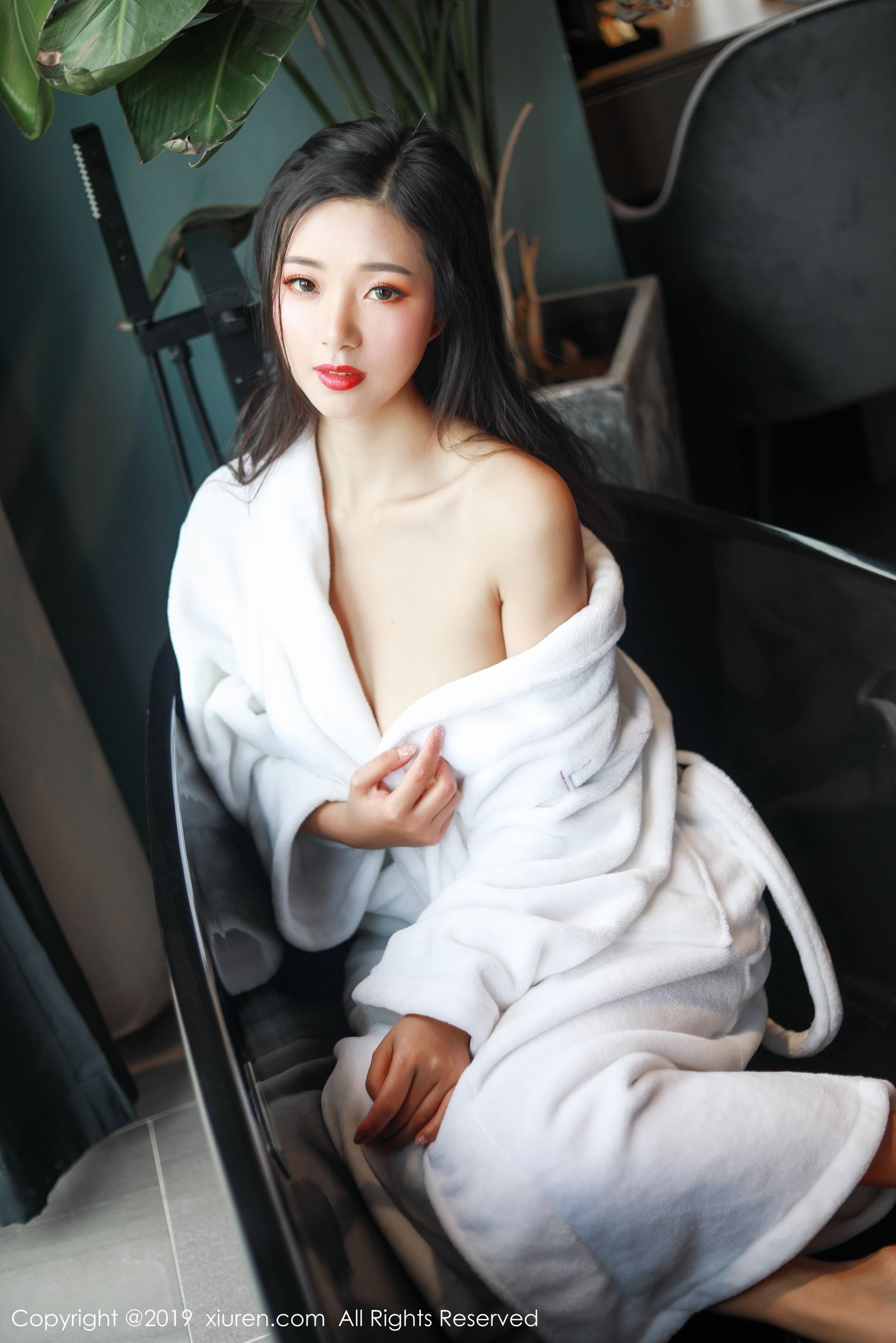 女神模特宋-Kiki 妩媚和服开胸蕾丝