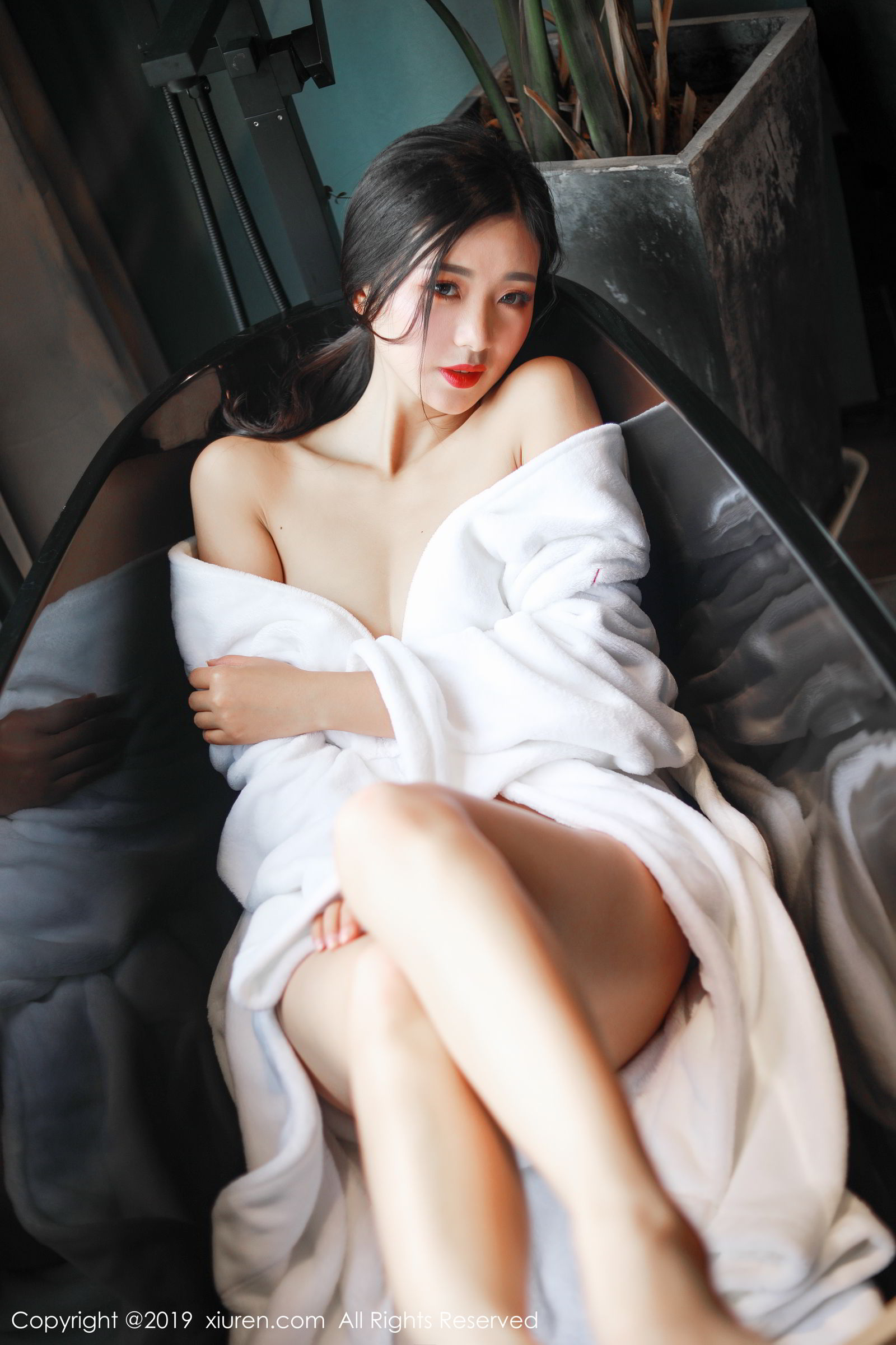 女神模特宋-Kiki 妩媚和服开胸蕾丝