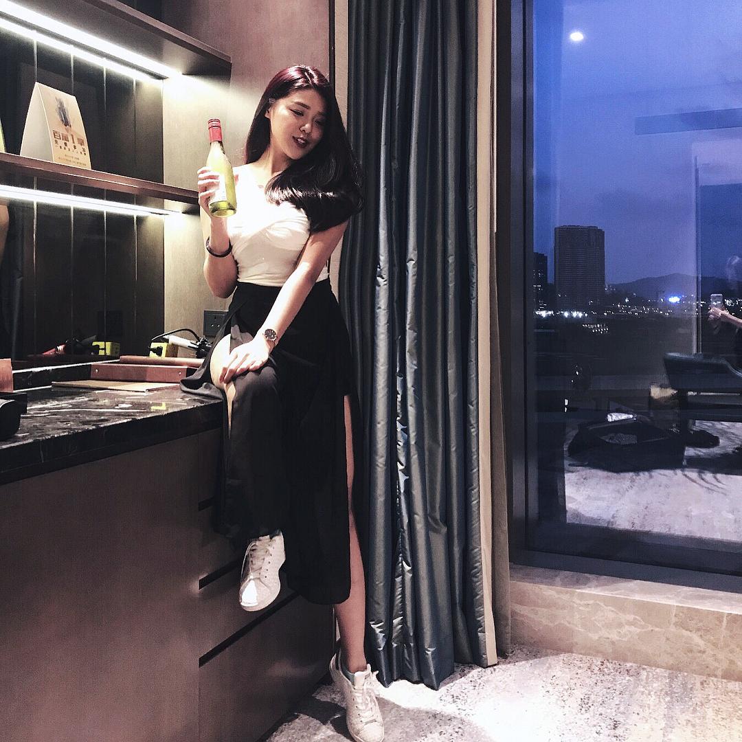 大马正妹Christine Lew 性感美腿女模