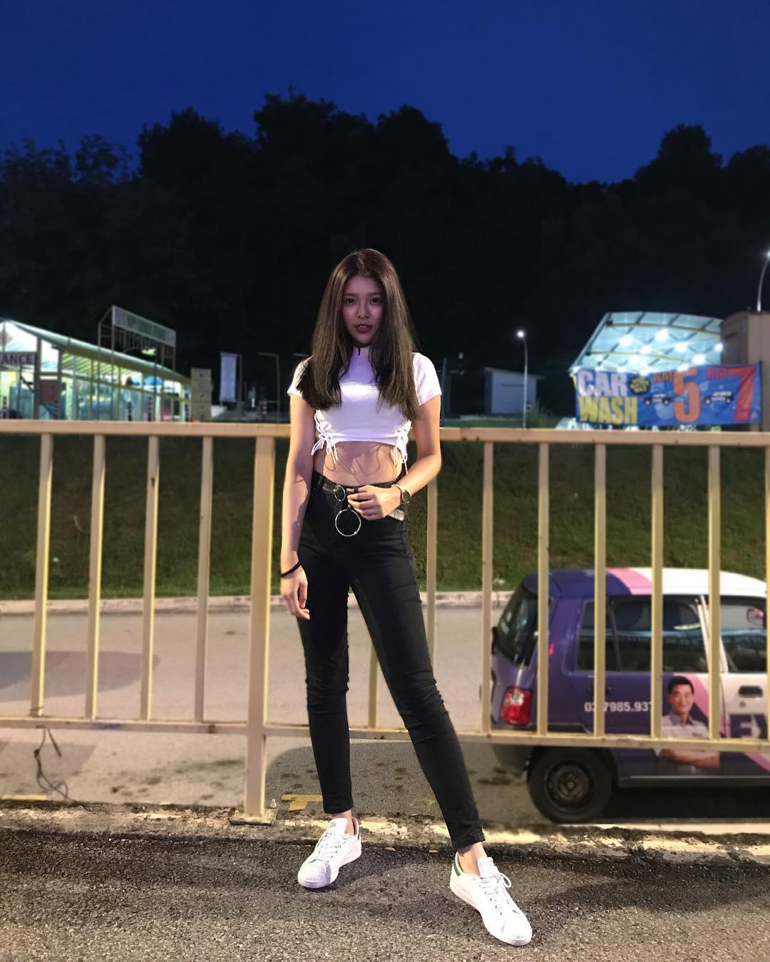 大马正妹Christine Lew 性感美腿女模