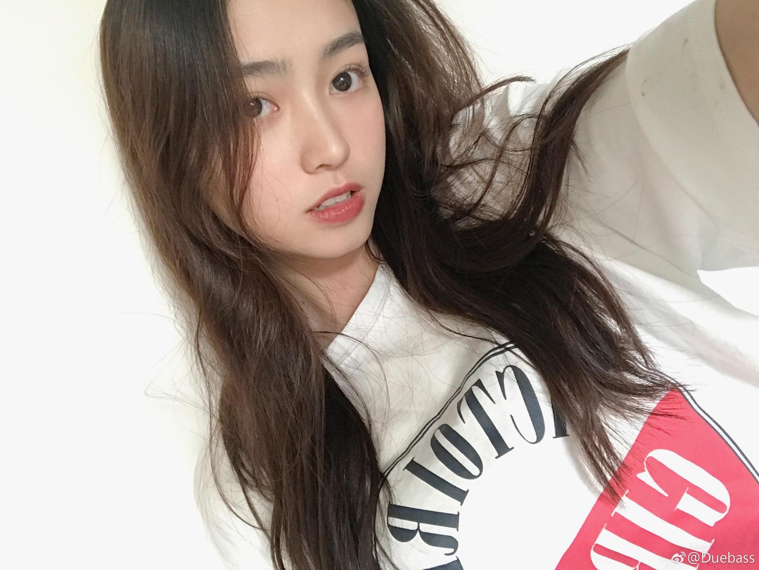 清新甜美网红Duebass 2017年看过最正的妹