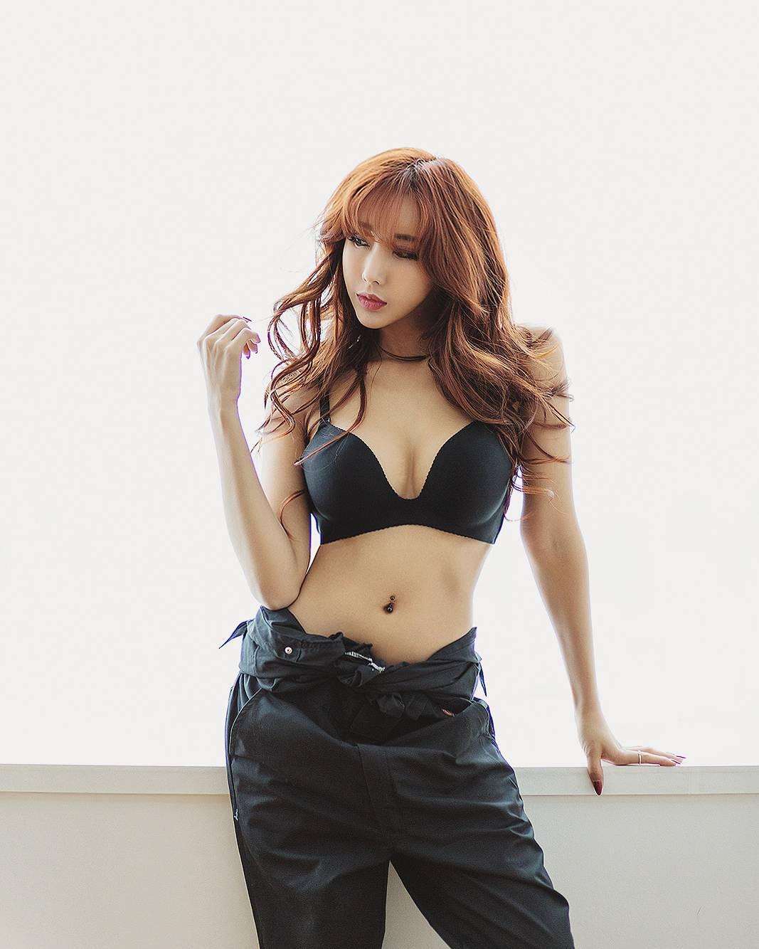 장인영- 南韩赛车女郎写真图片