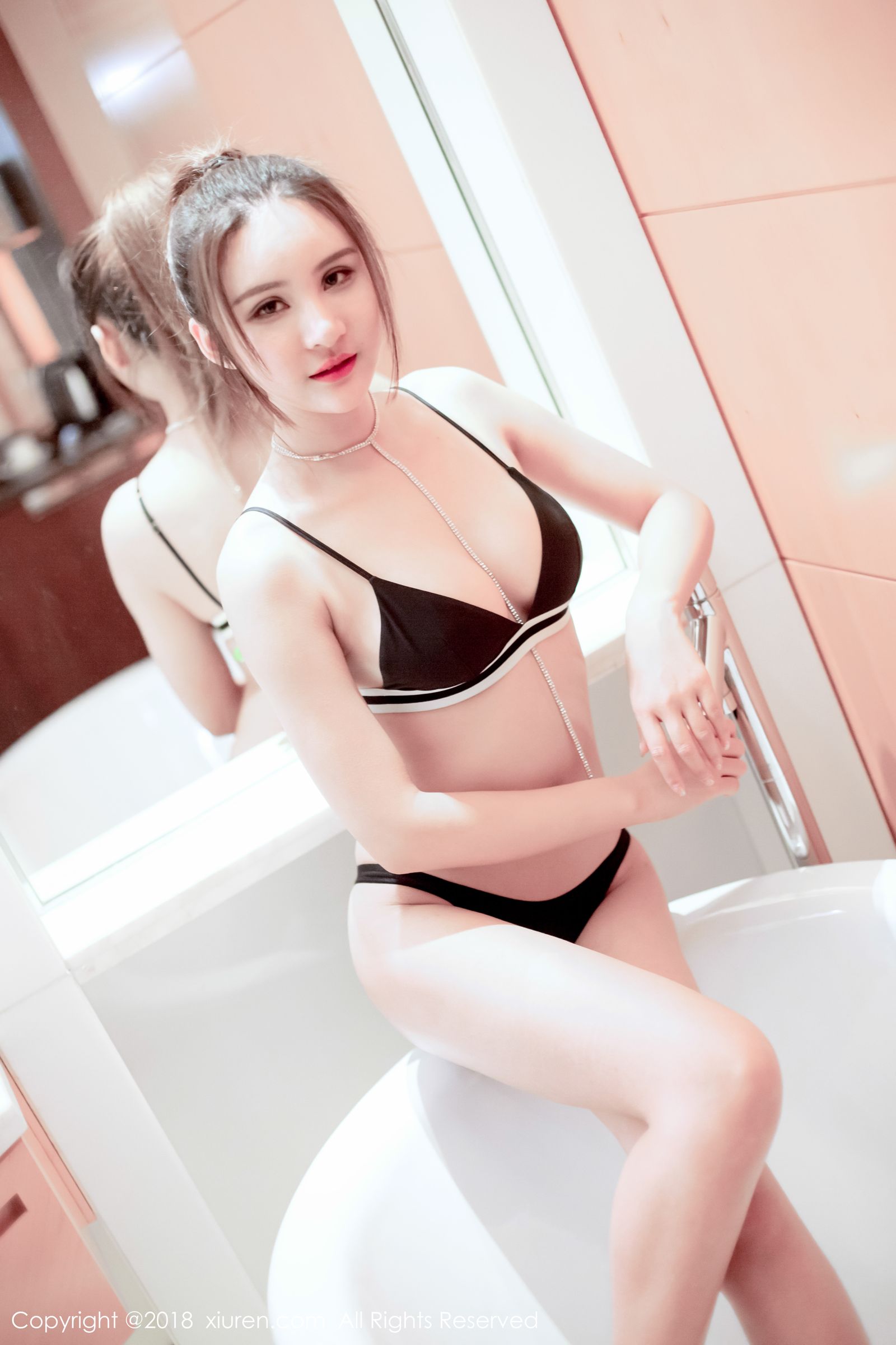 女神SOLO-尹菲 蕾丝内衣女警制服