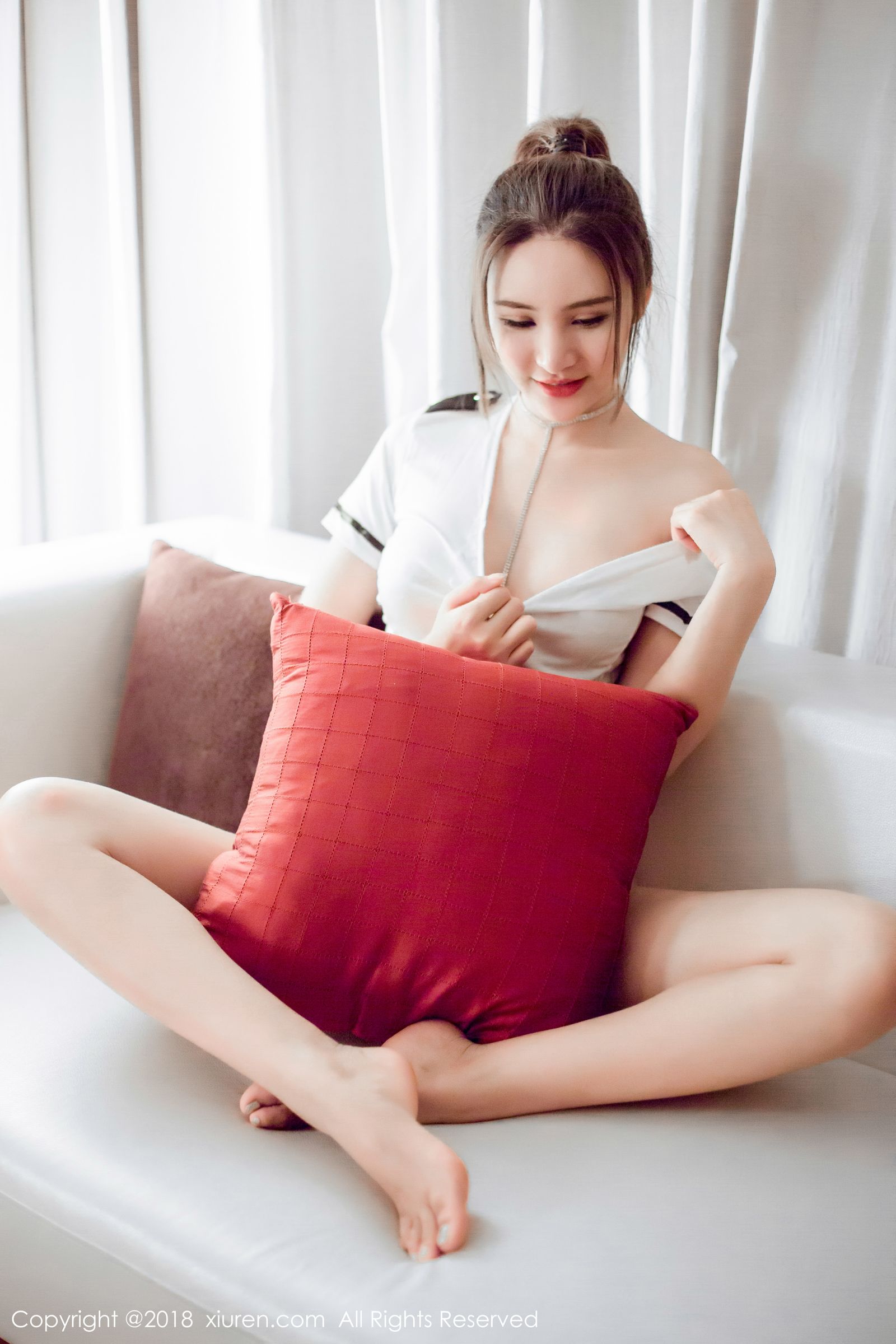 女神SOLO-尹菲 蕾丝内衣女警制服