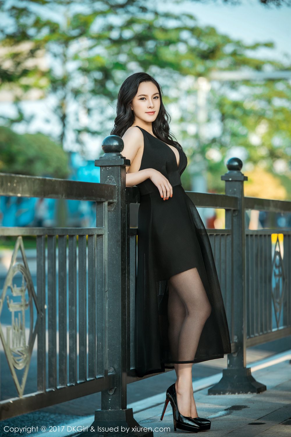 性感轻熟女厉雯娜 名媛性感风十足