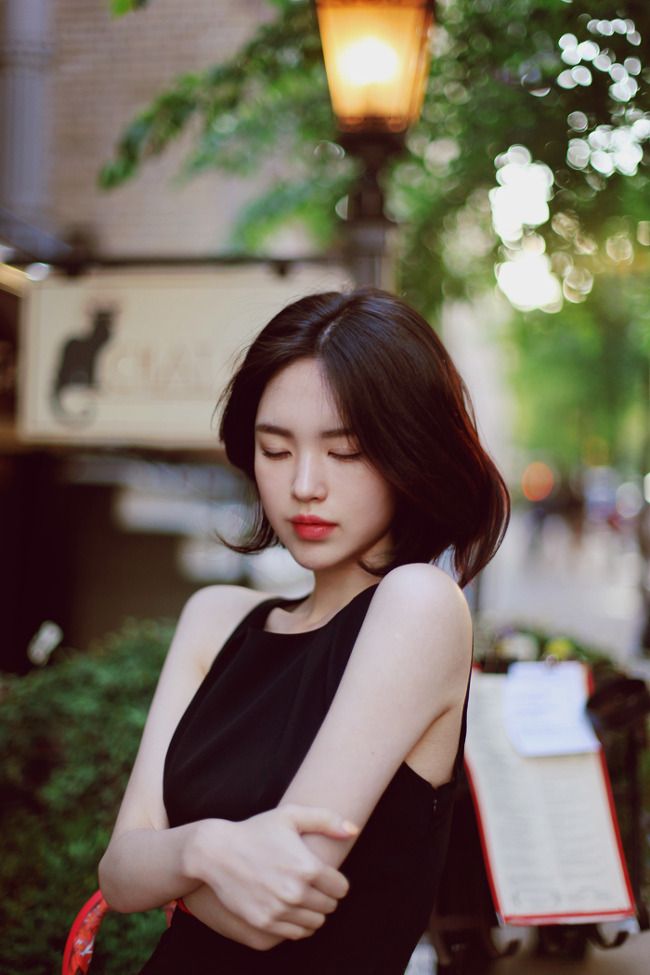 冷艳美人尹善英 洋装美照惹人爱