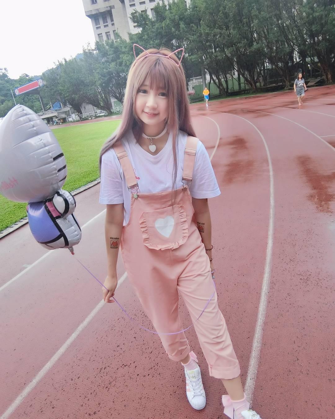 超甜美萌妹周奕瑜 深藏不露的好身材
