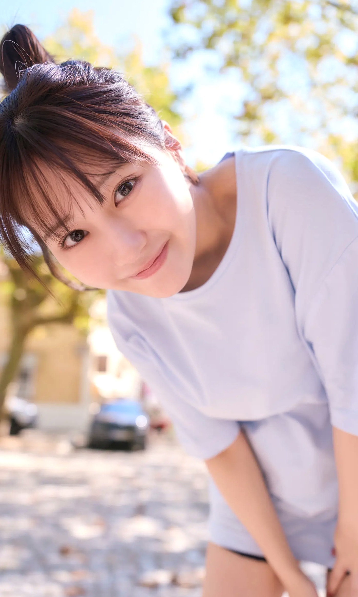 《田中美久 - もっと、ぜんぶ、ほんと》异国街拍优雅长裙与泳池性感写真