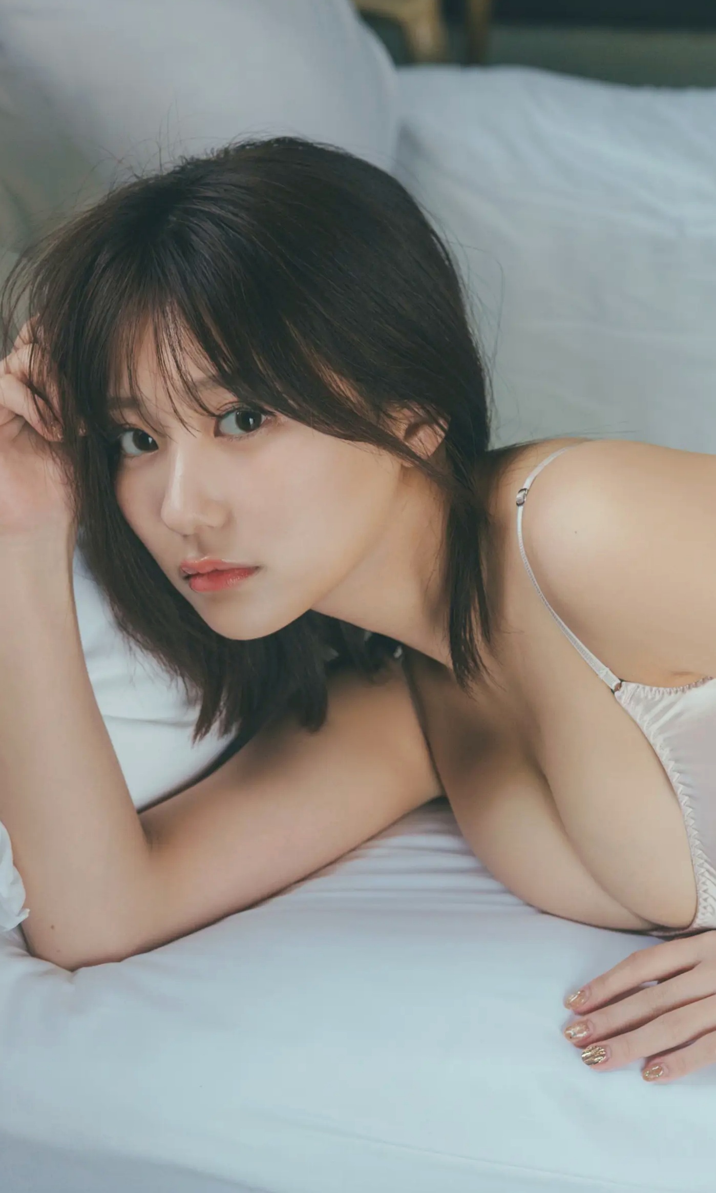 田中美久 - キミの街まで 海边沙滩红色比基尼与性感私房写真