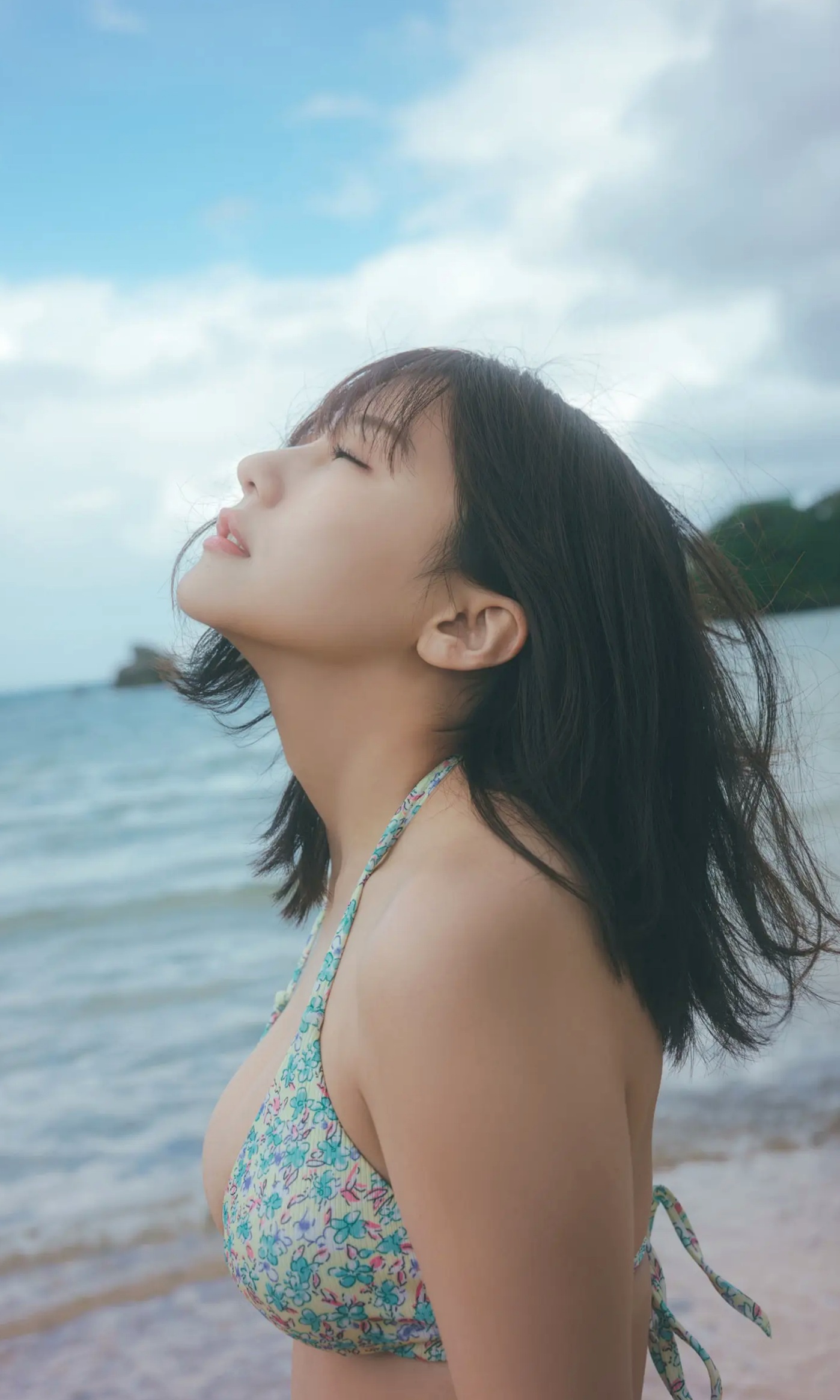 田中美久 - キミの街まで 海边沙滩红色比基尼与性感私房写真