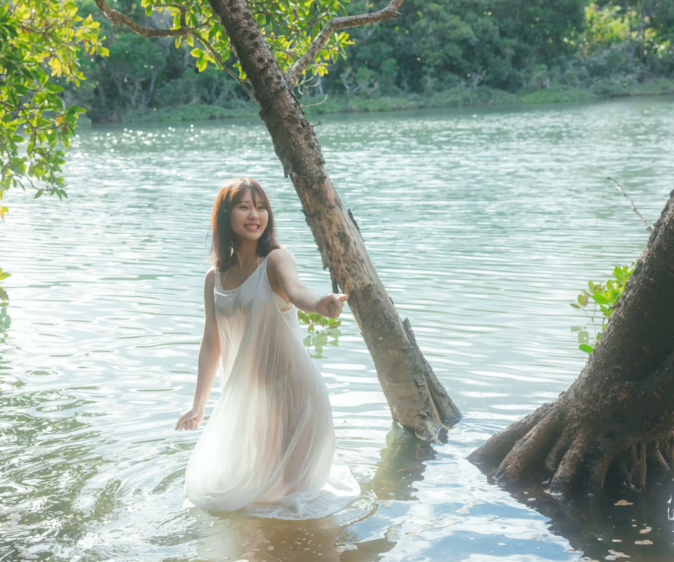 田中美久 - キミの街まで 海边沙滩红色比基尼与性感私房写真