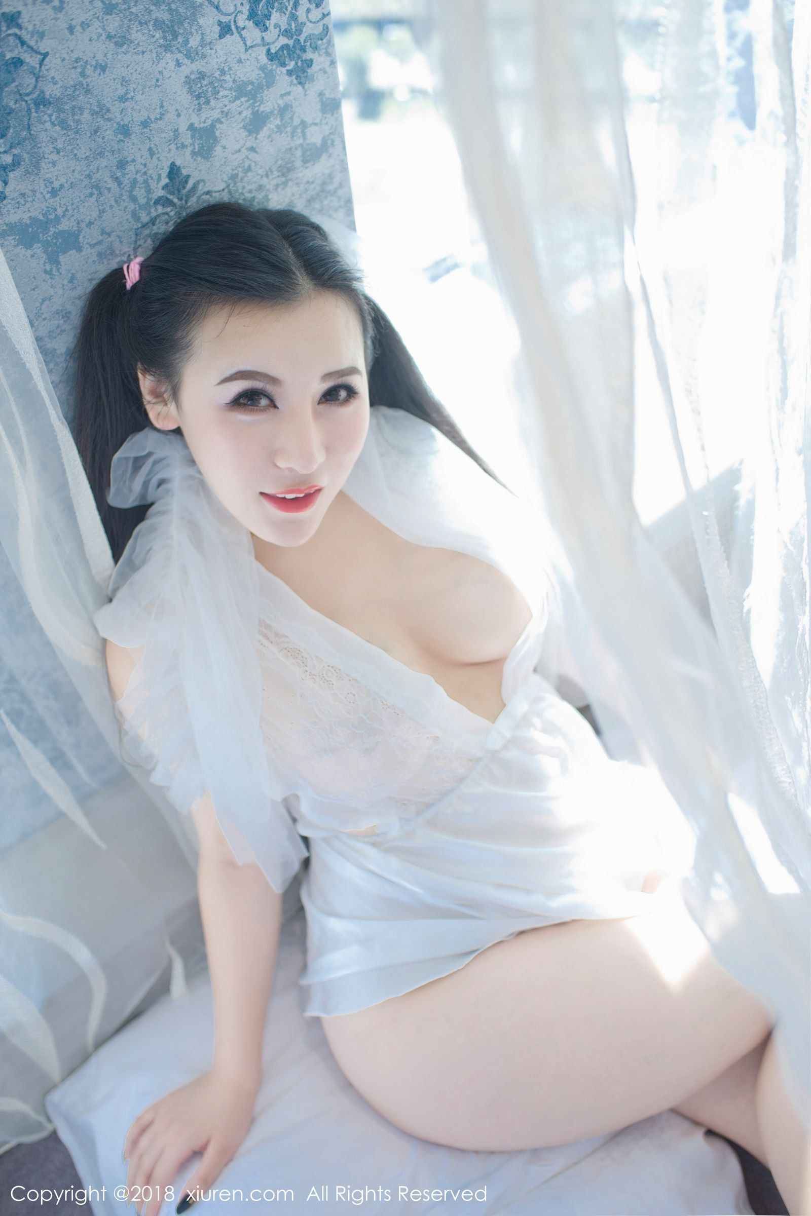 新晋大模MODEL伊若 白色蕾丝带状死库水
