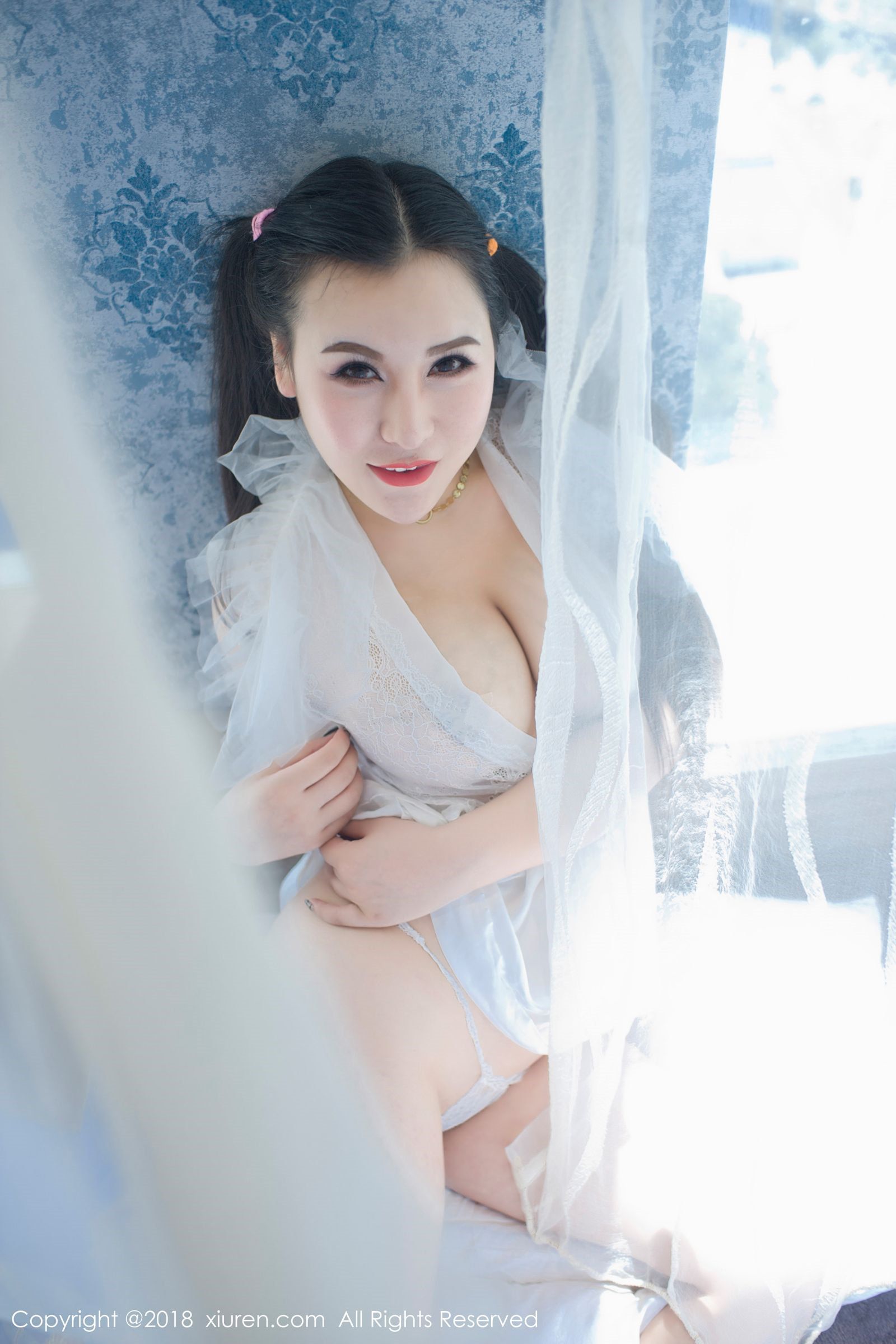 新晋大模MODEL伊若 白色蕾丝带状死库水