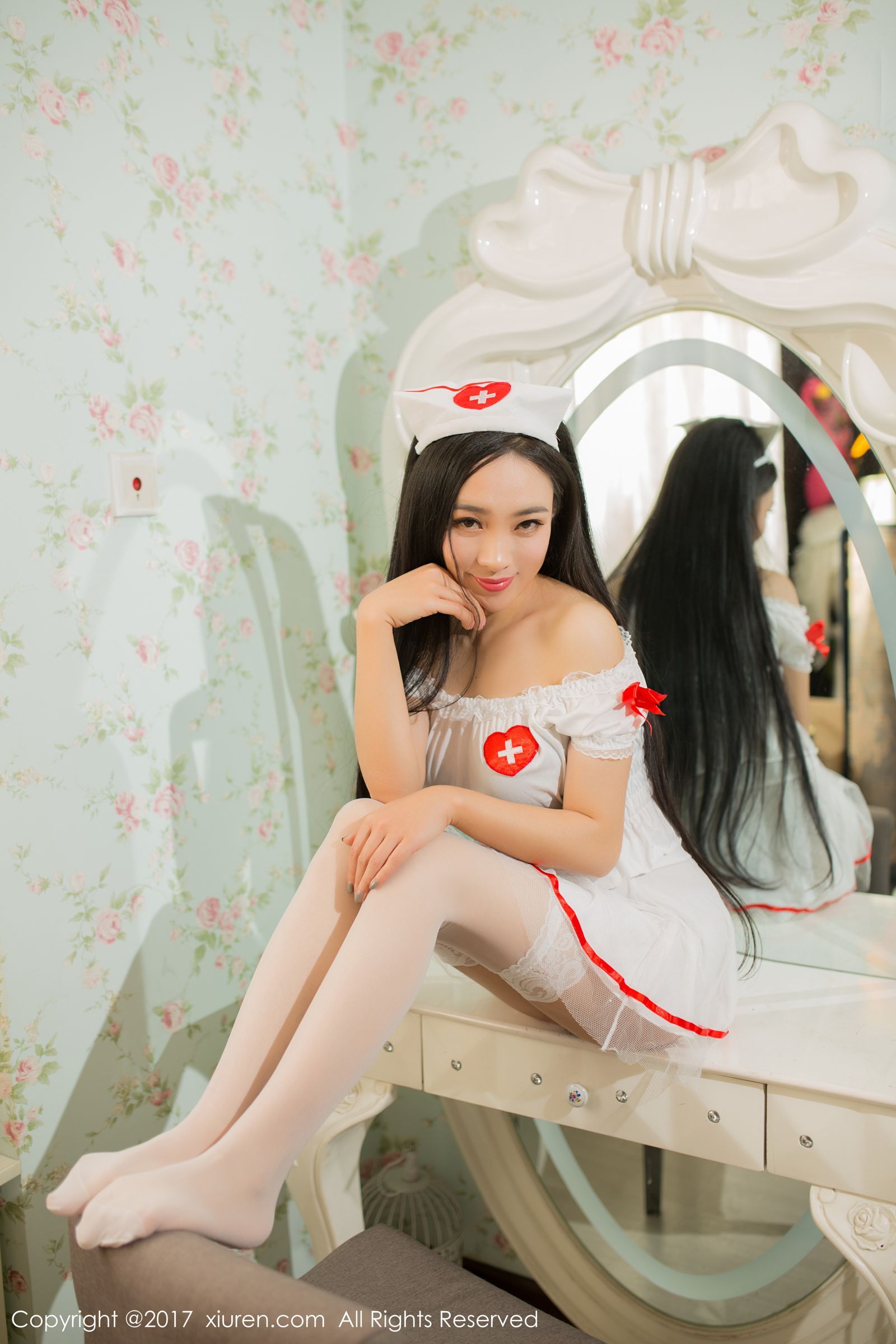 新人模特艾儿521 性感护士制服