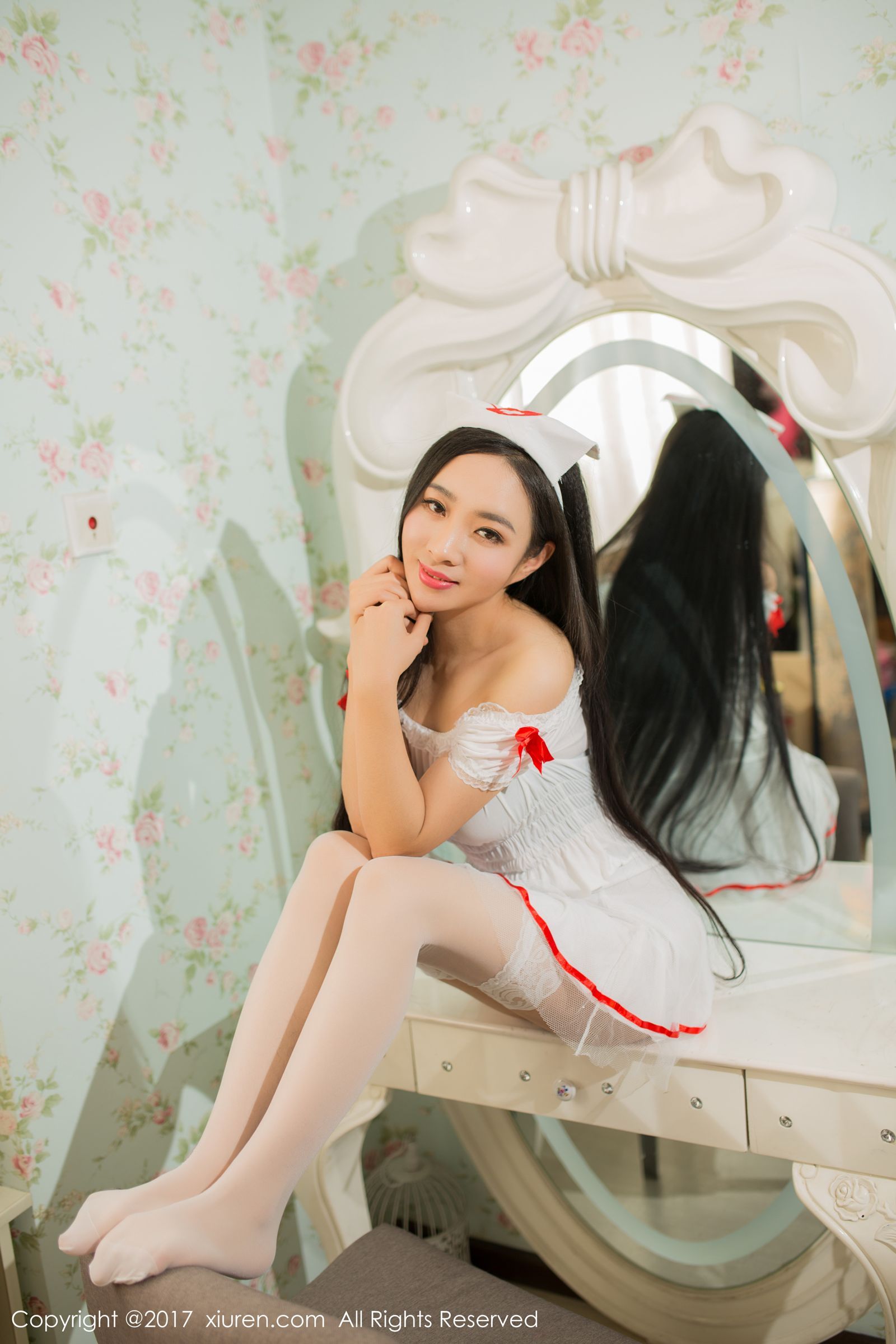 新人模特艾儿521 性感护士制服