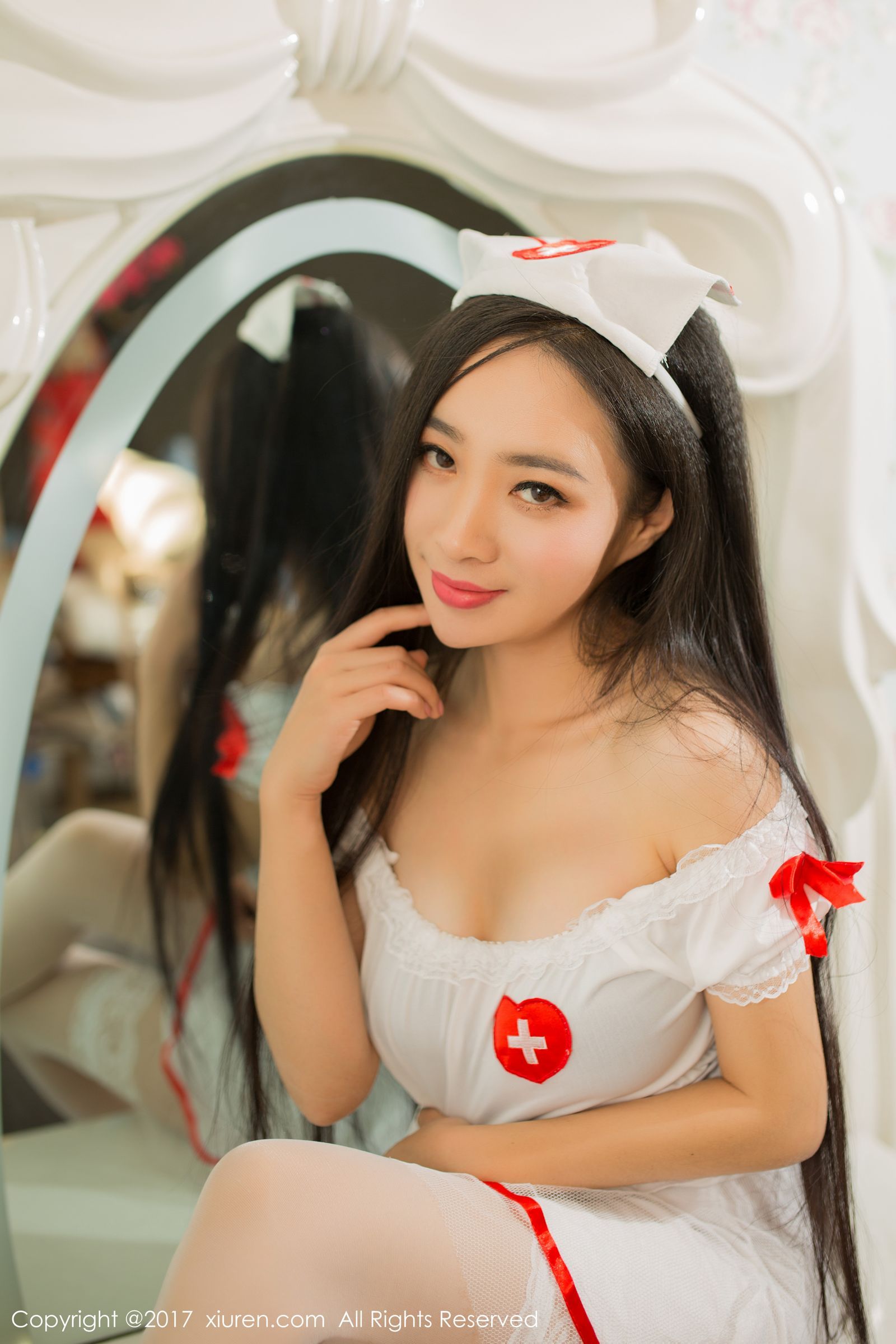 新人模特艾儿521 性感护士制服