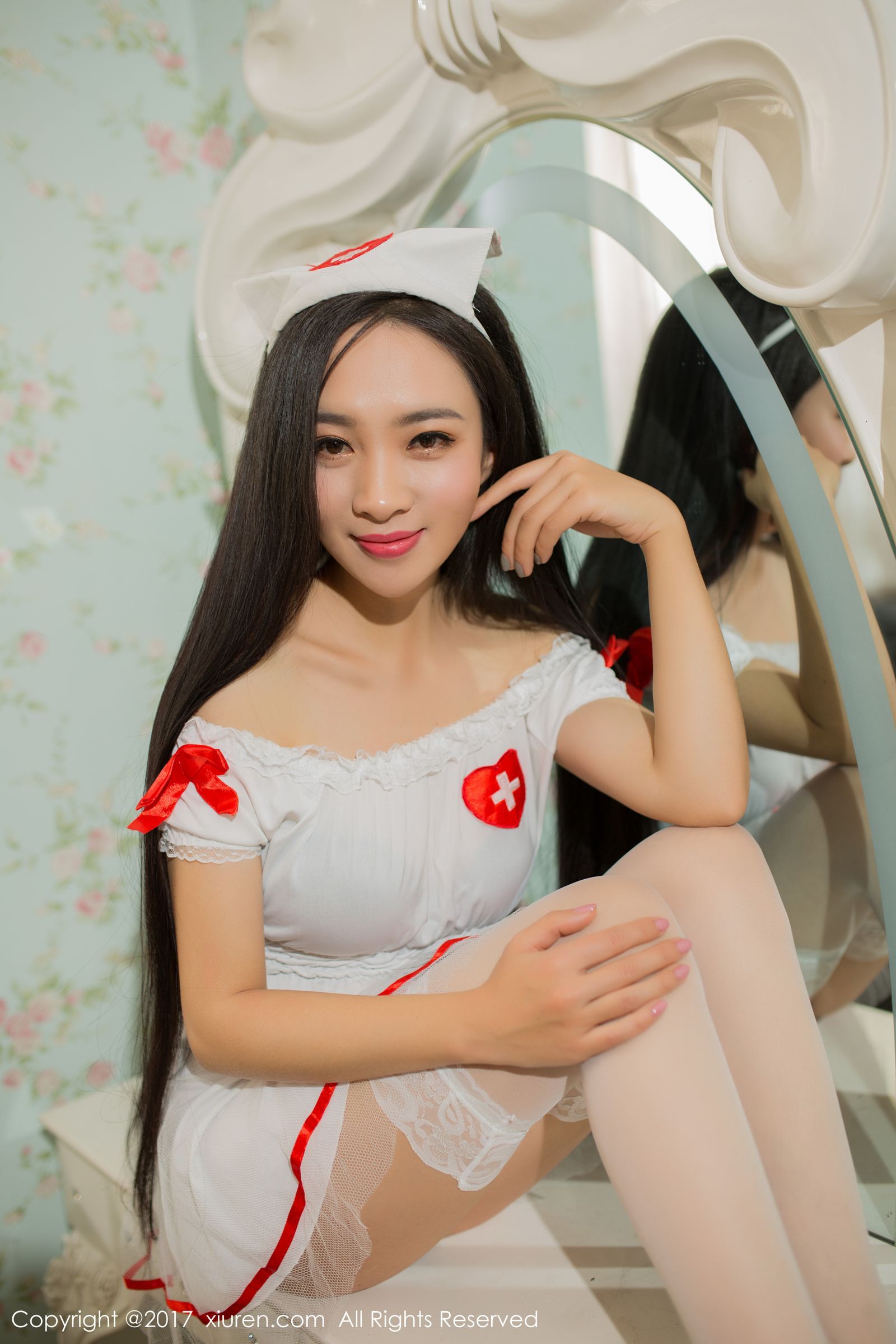 新人模特艾儿521 性感护士制服