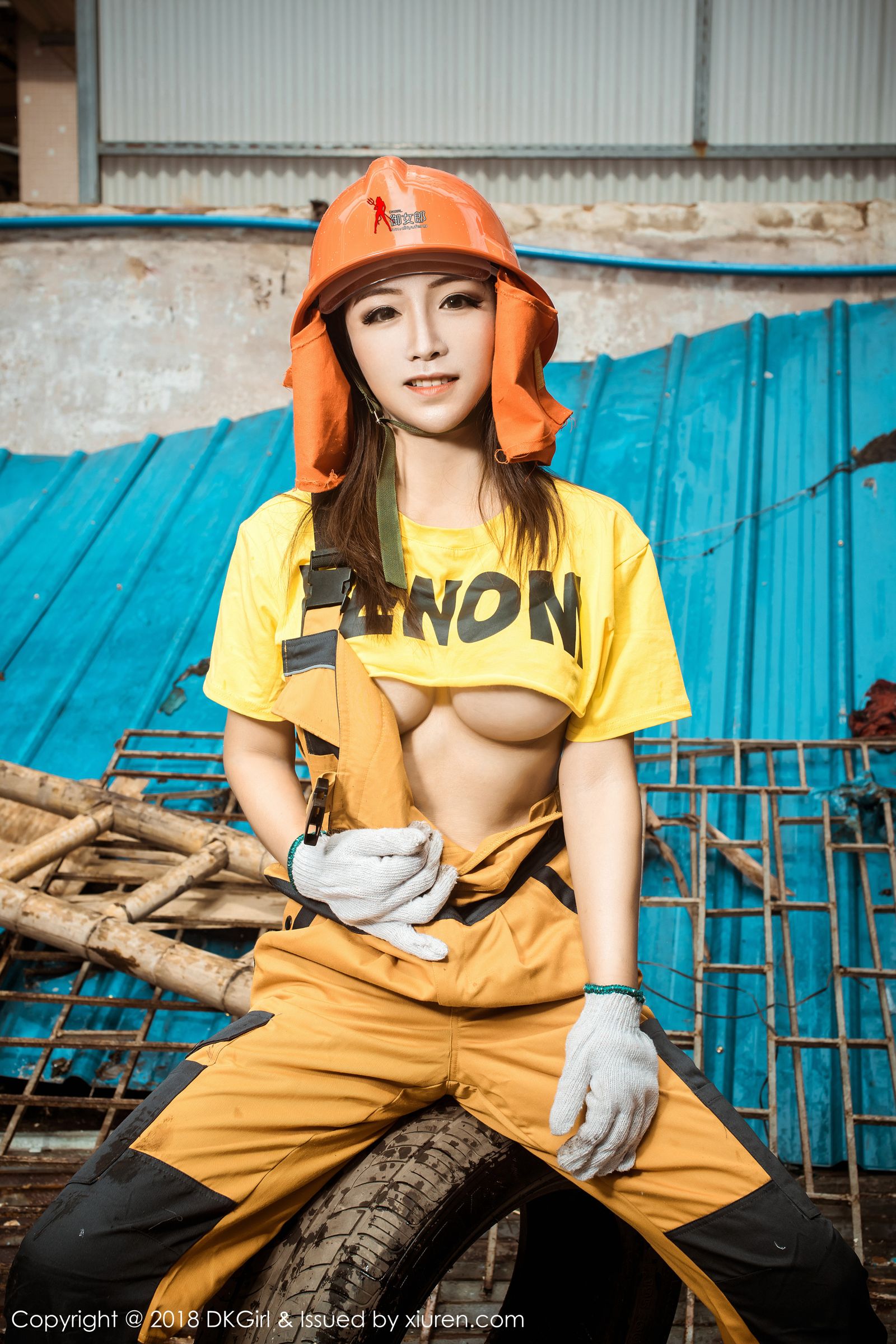 娇艳美人媛美人 工装出动性感狂野