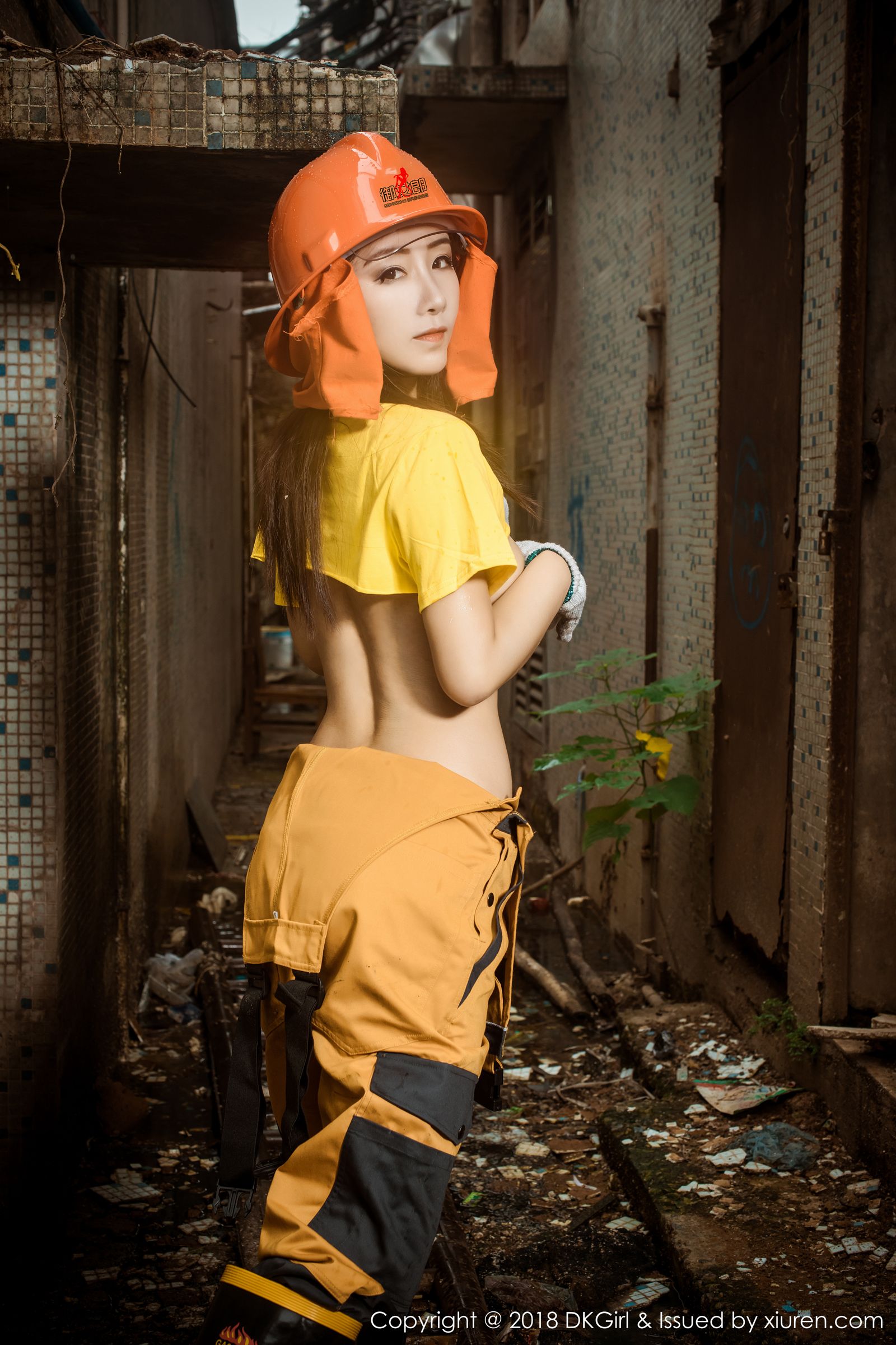 娇艳美人媛美人 工装出动性感狂野
