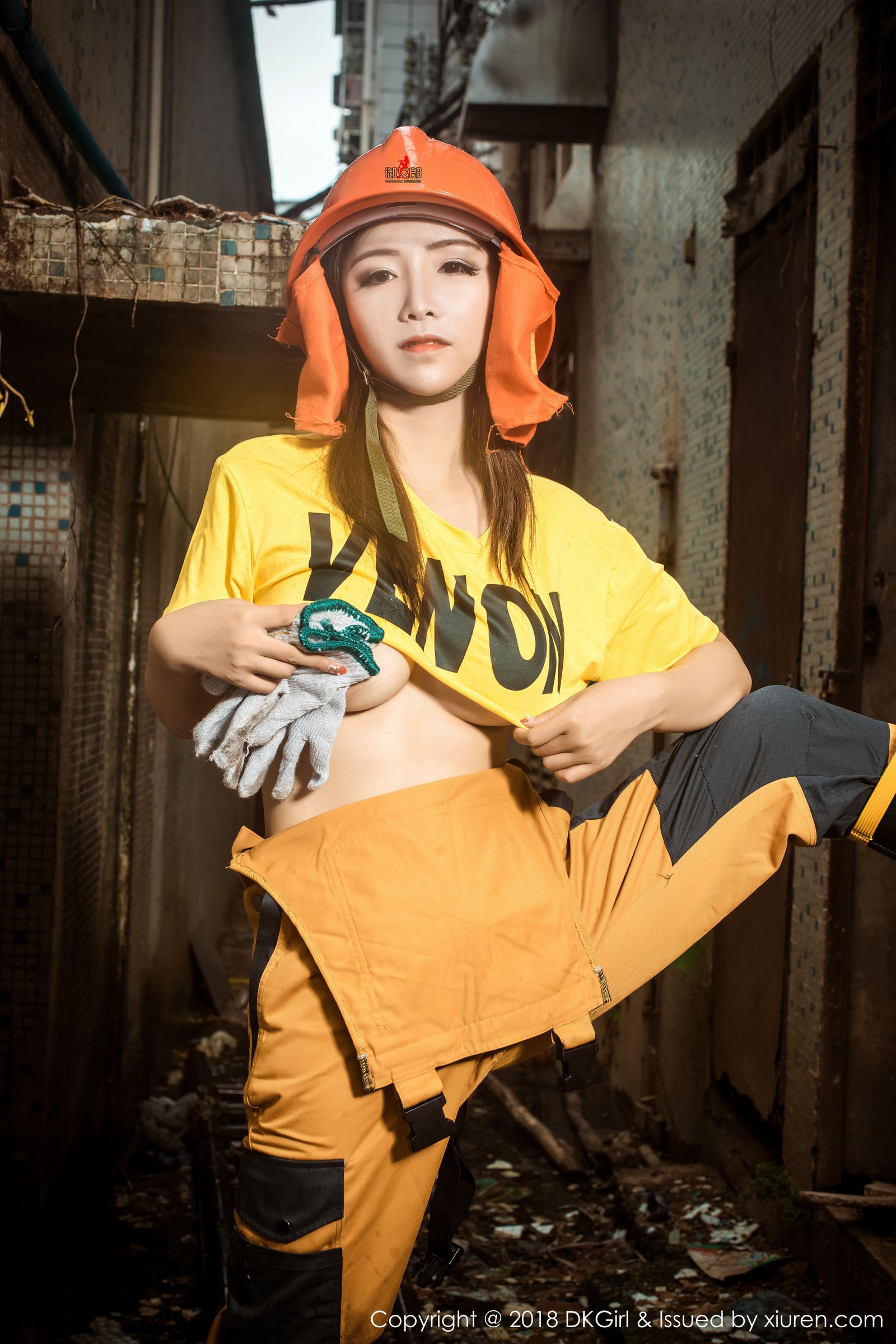 娇艳美人媛美人 工装出动性感狂野