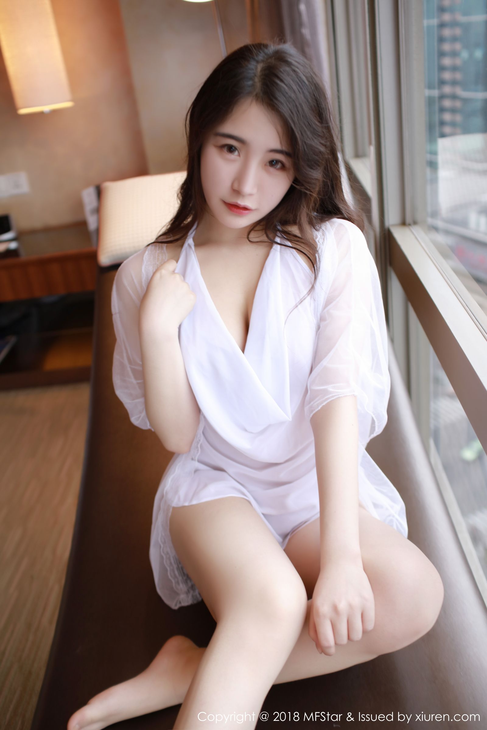 新人模特宅兔兔 女儿羞态娇艳无伦