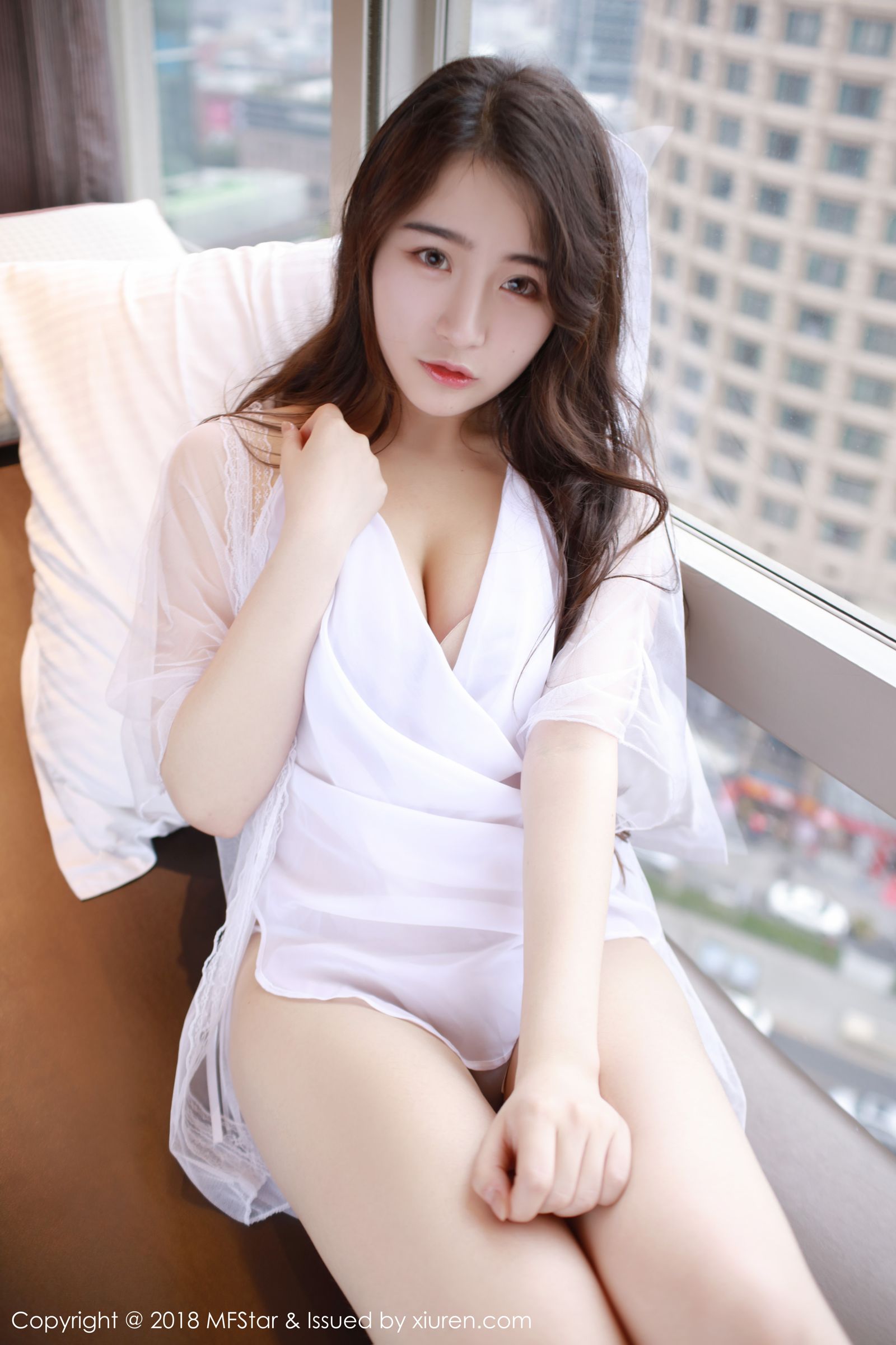 新人模特宅兔兔 女儿羞态娇艳无伦