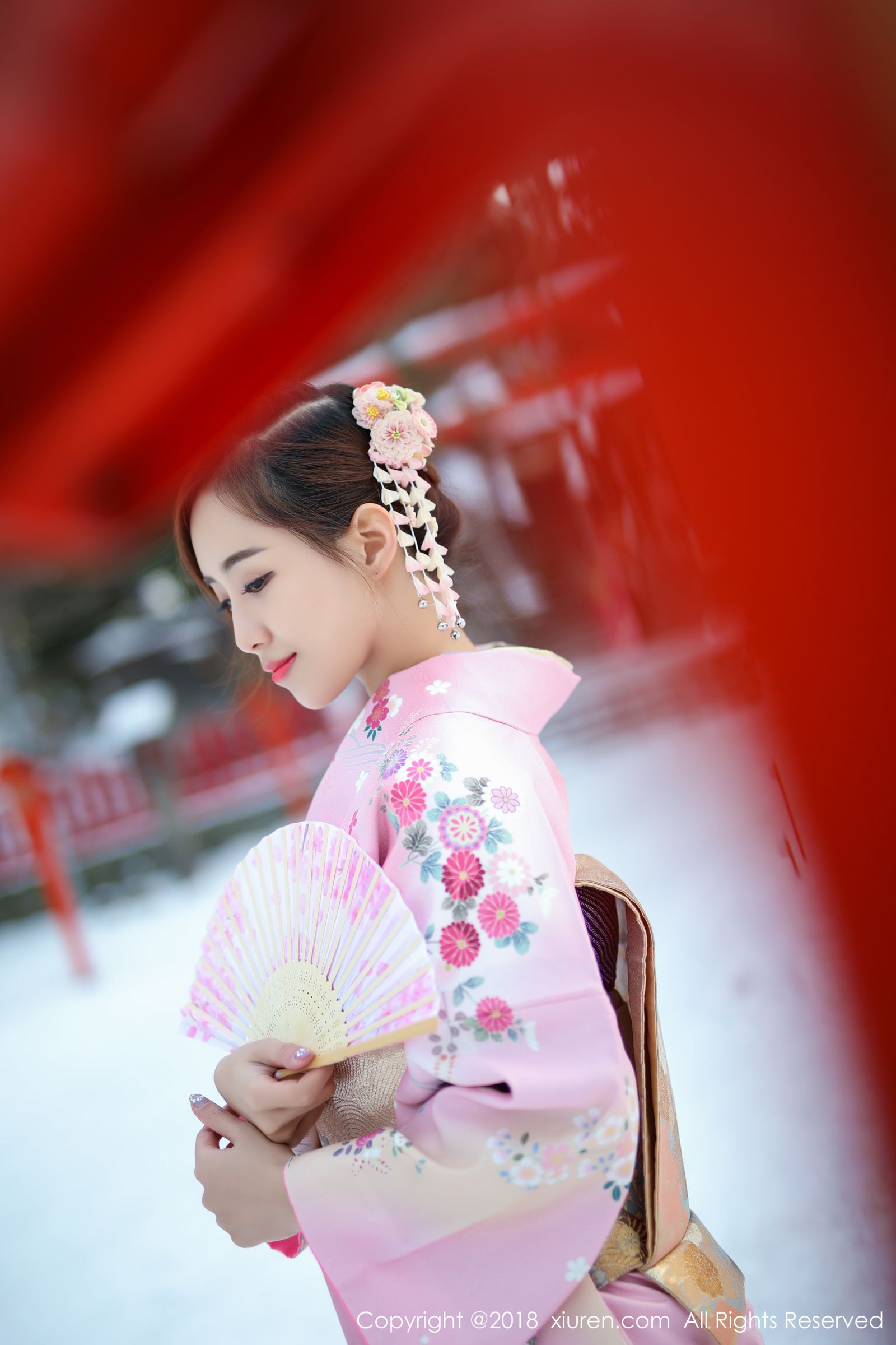 丽质美女猫宝 冰天雪地比基尼
