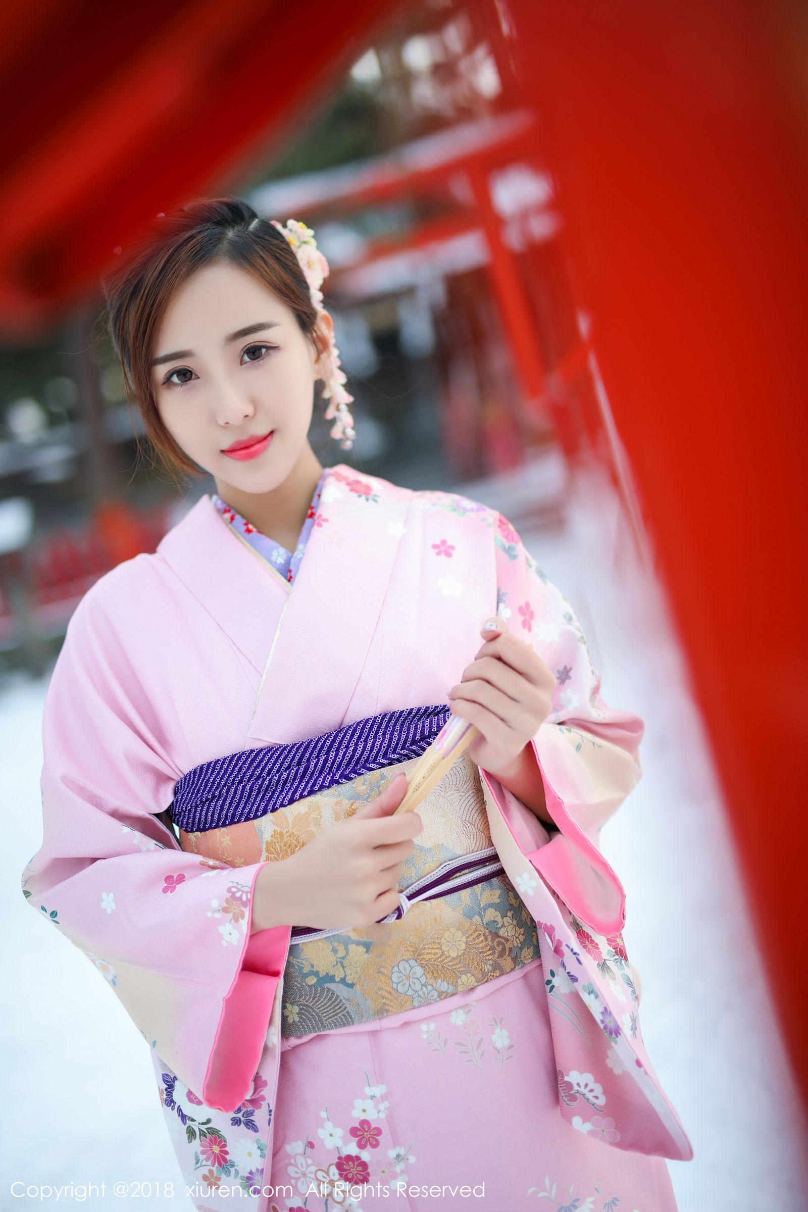 丽质美女猫宝 冰天雪地比基尼
