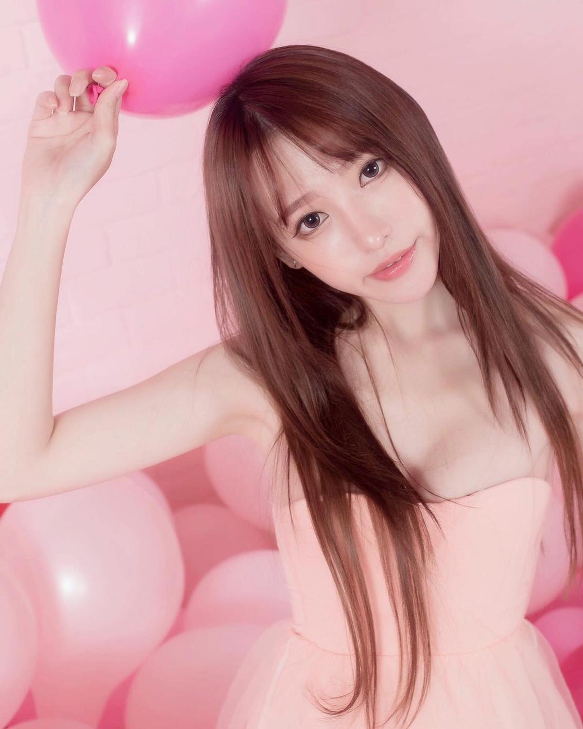 高雄女神比比儿 「甜美学生妹」出没