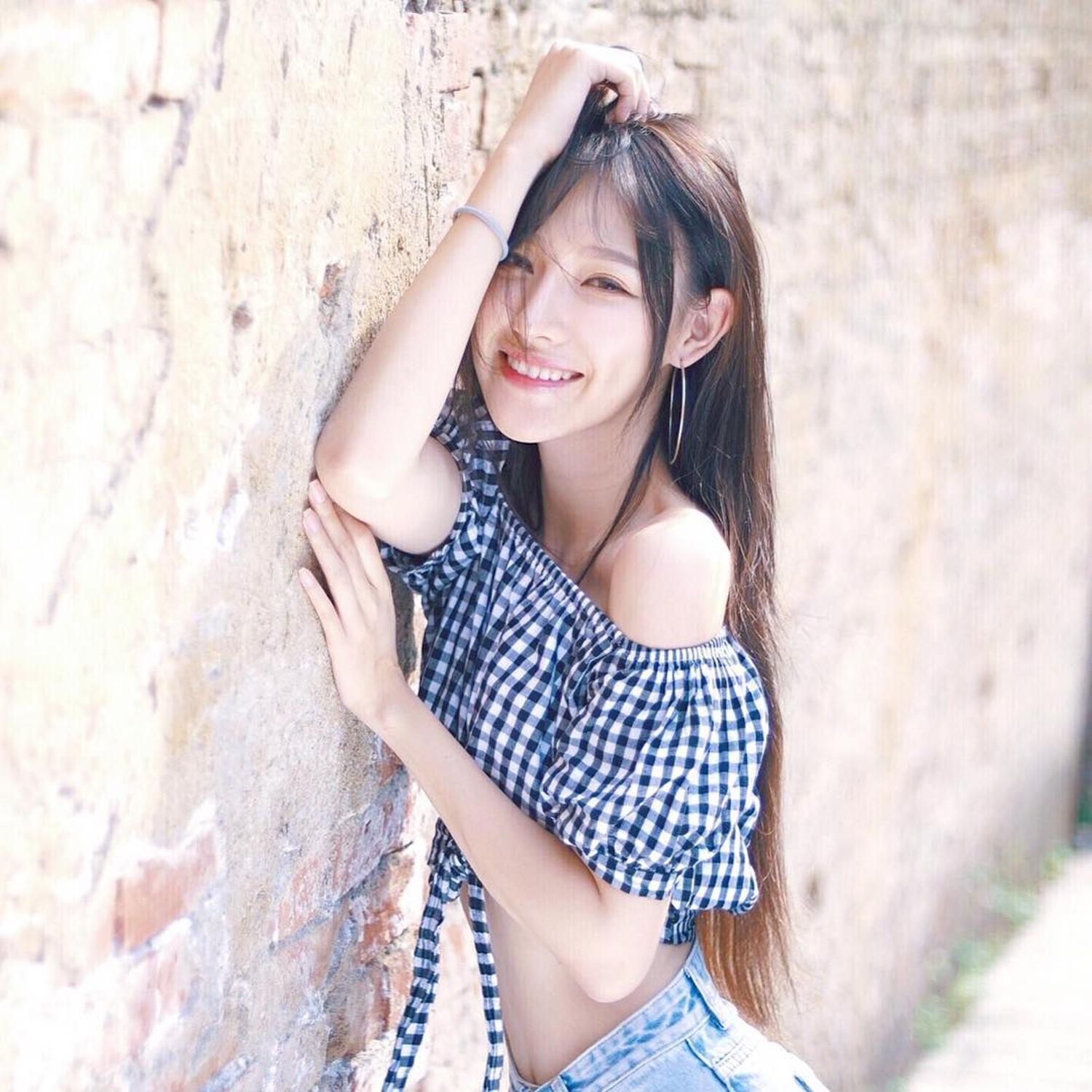 高雄女神比比儿 「甜美学生妹」出没
