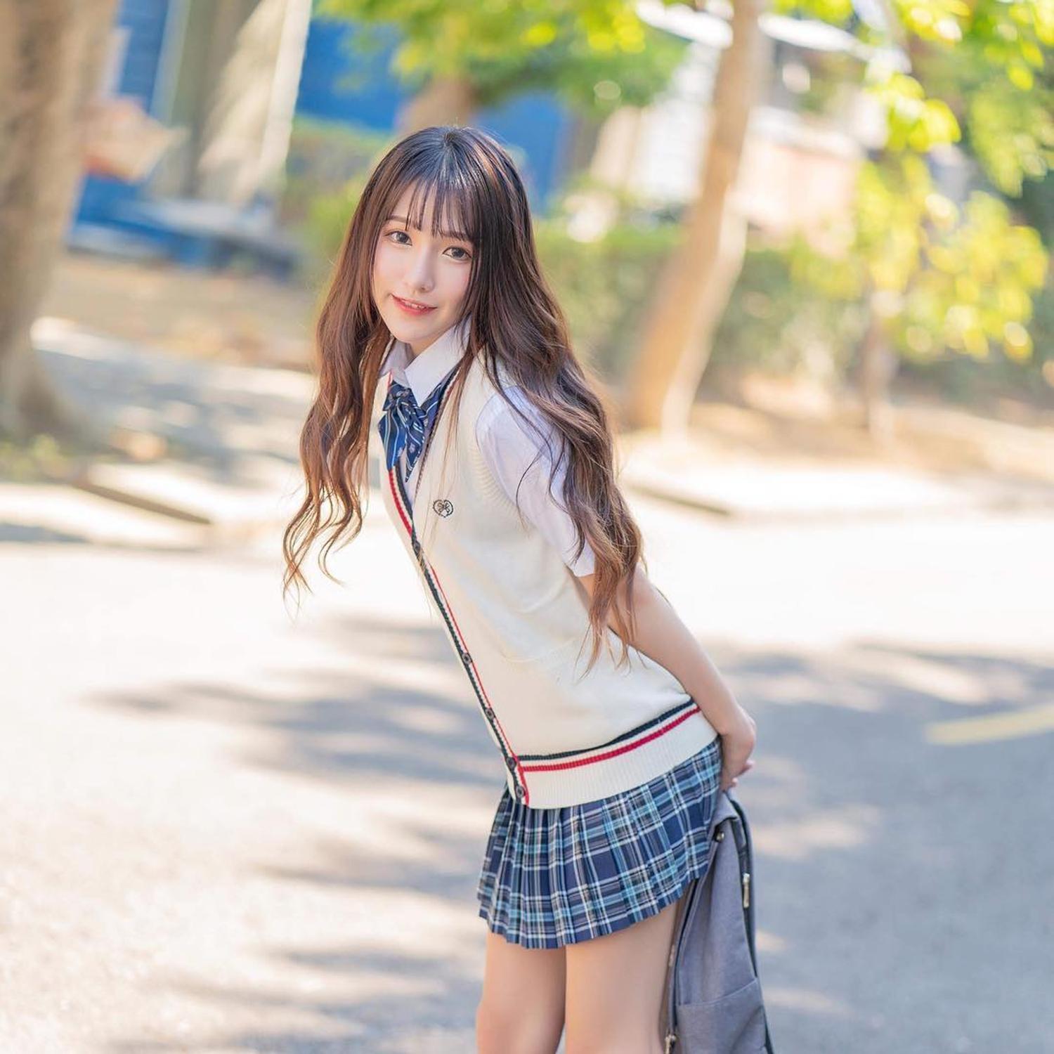 高雄女神比比儿 「甜美学生妹」出没