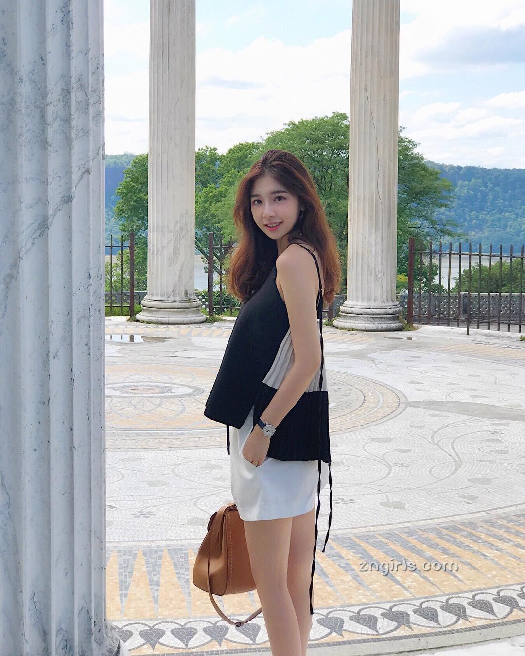 留美神级正妹「Cindy Huang」微甜又带点凶!