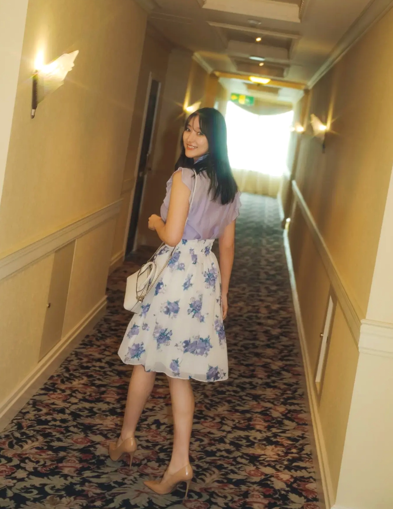 山崎あみ - 綺麗なお姉さんの密かな休日 居家内衣与浴室湿身性感写真