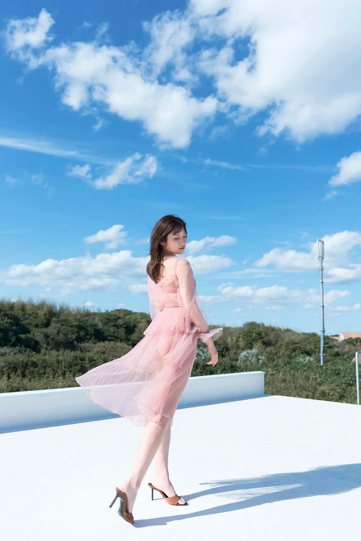 桃月なしこ - Queen of Beauty 日系性感比基尼与阳光清新写真