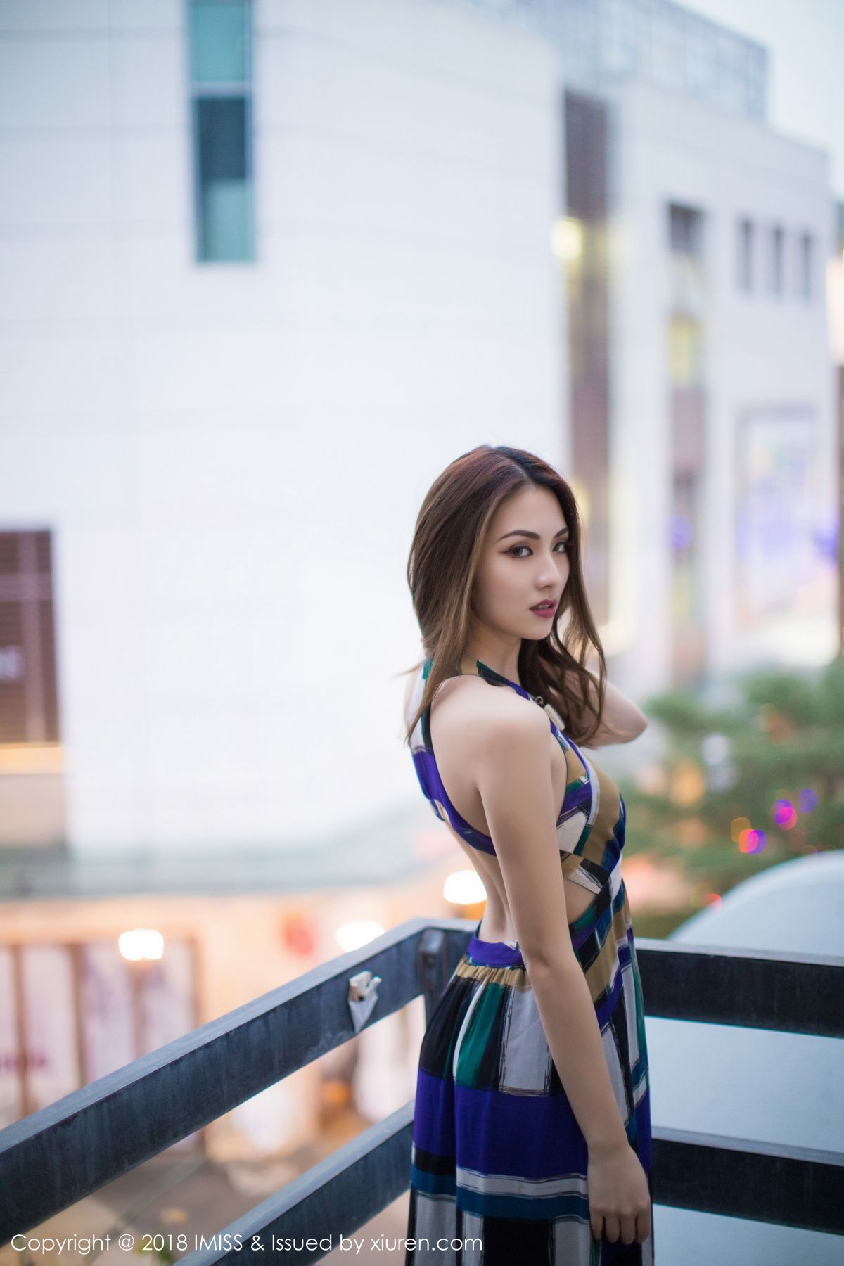 新人模特Arlie再发 丝袜美腿与玉足