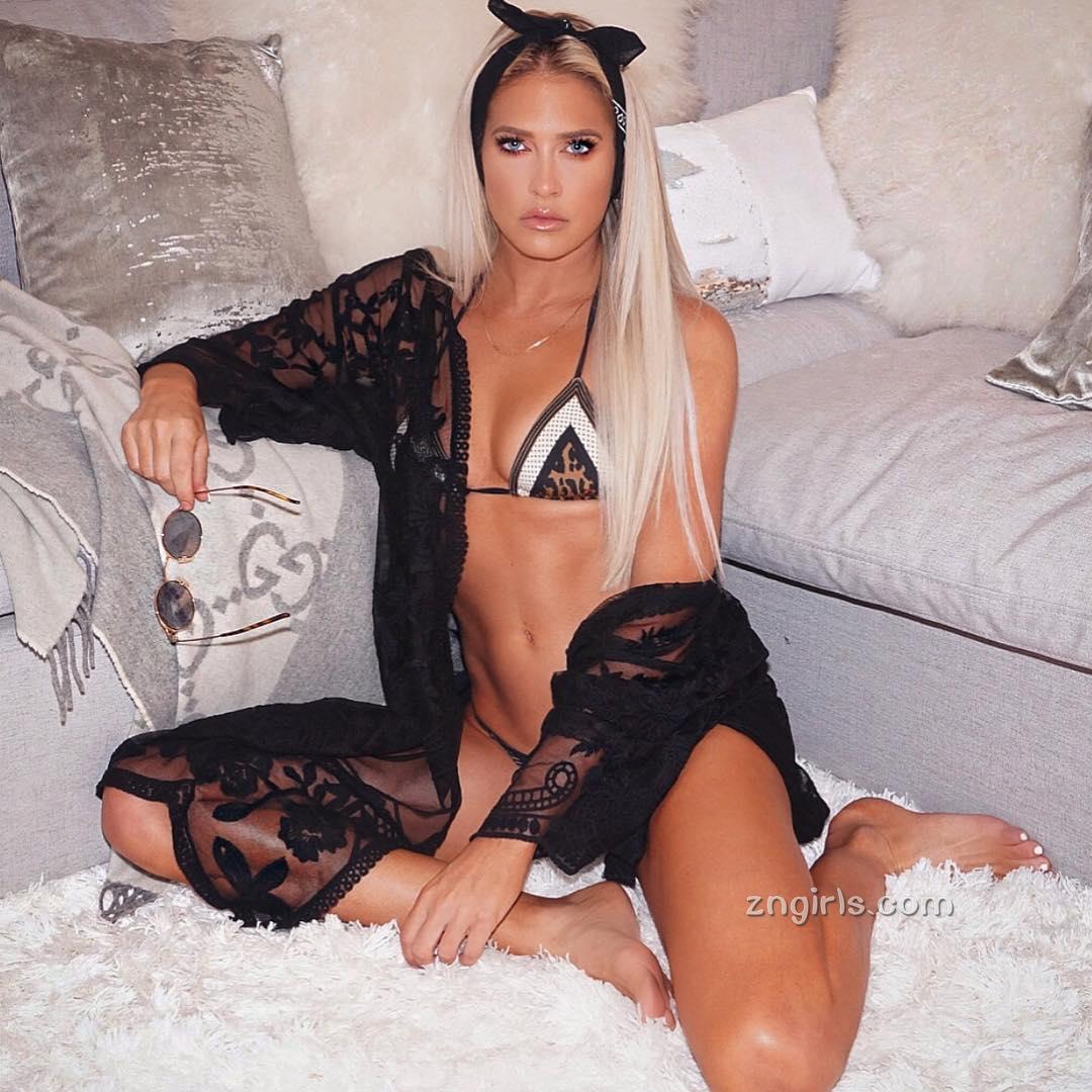 Kelly Kelly- 她的凶猛与美貌将把你征服