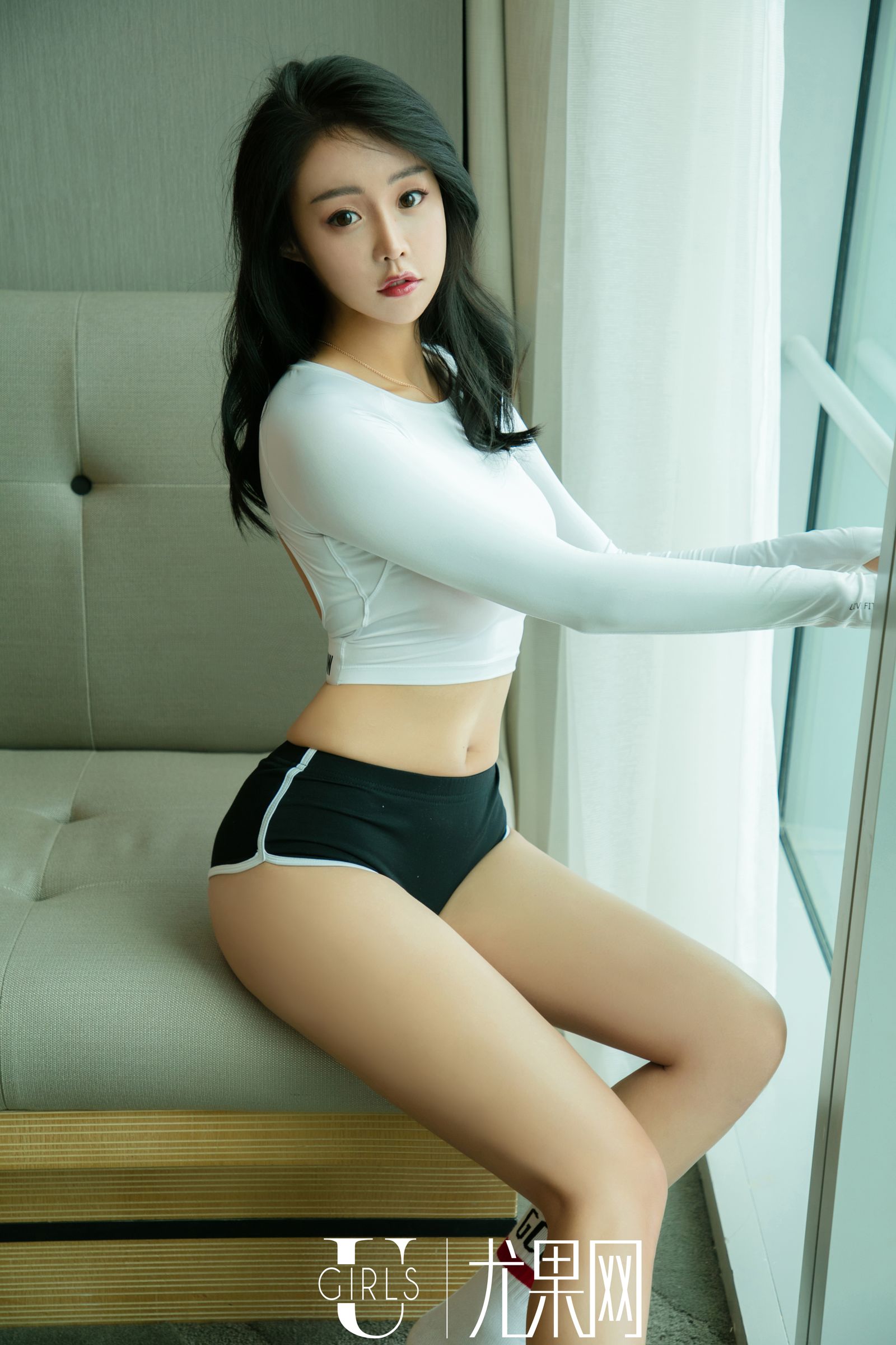 净妆少女张馨彤 湿透衬衫性感美妙