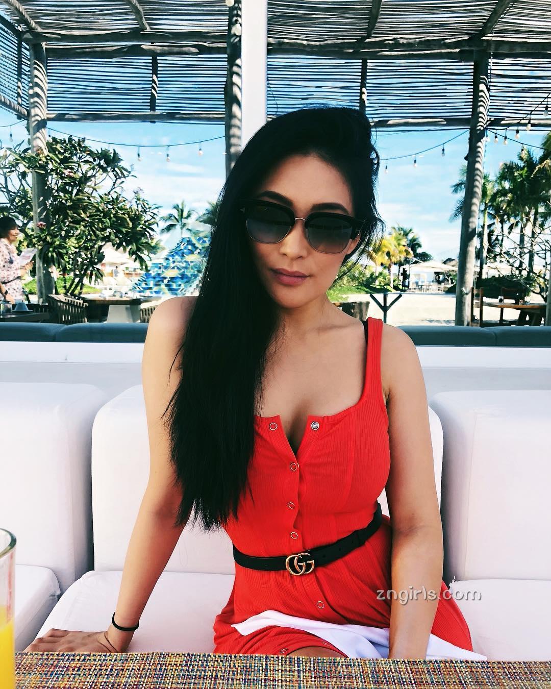 混血就是正!Ana Dari的完美曲线把空姐都比下去了