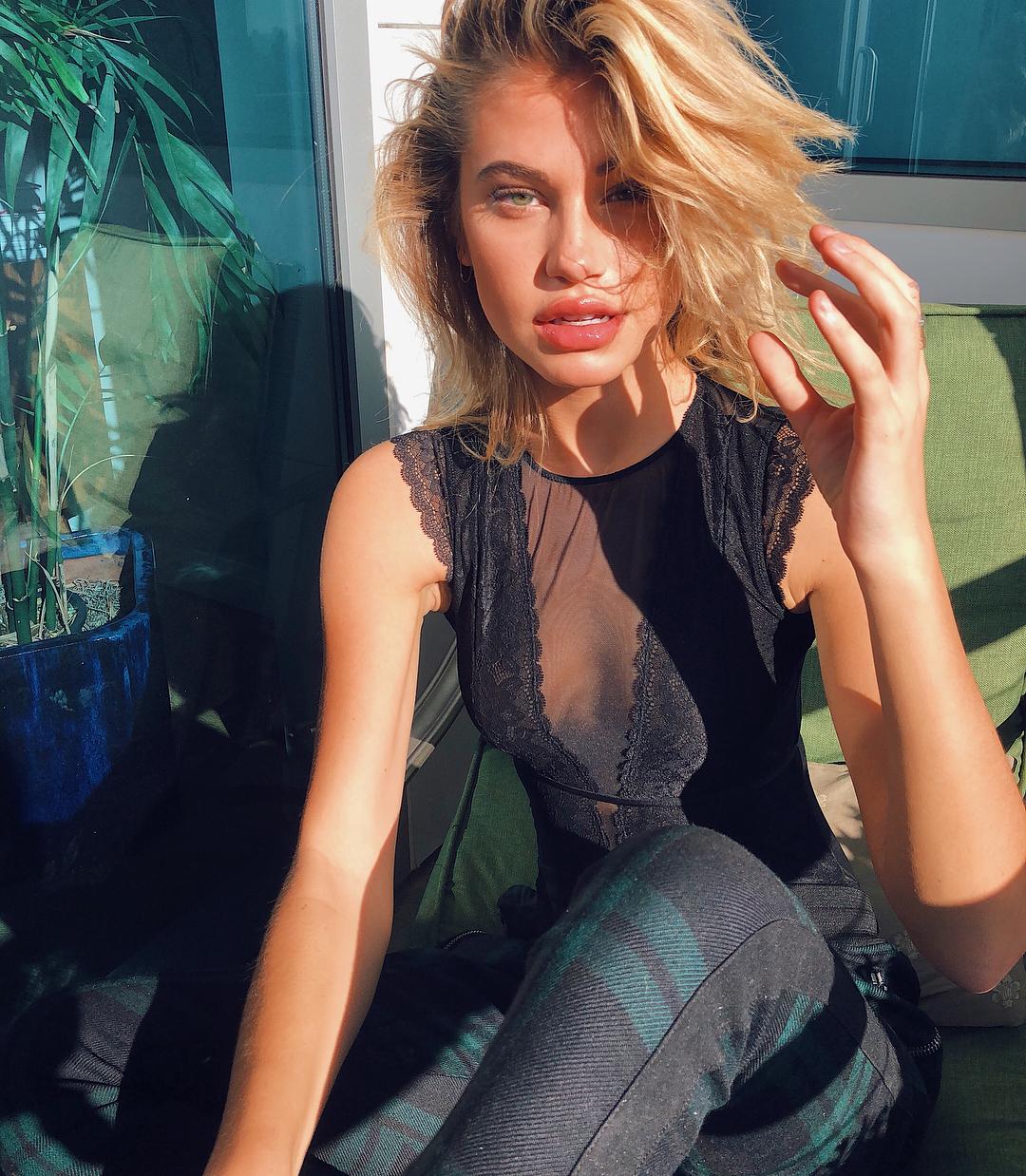 Meredith Mickelson- 新一代性感女神「初熟肉体」强势出击