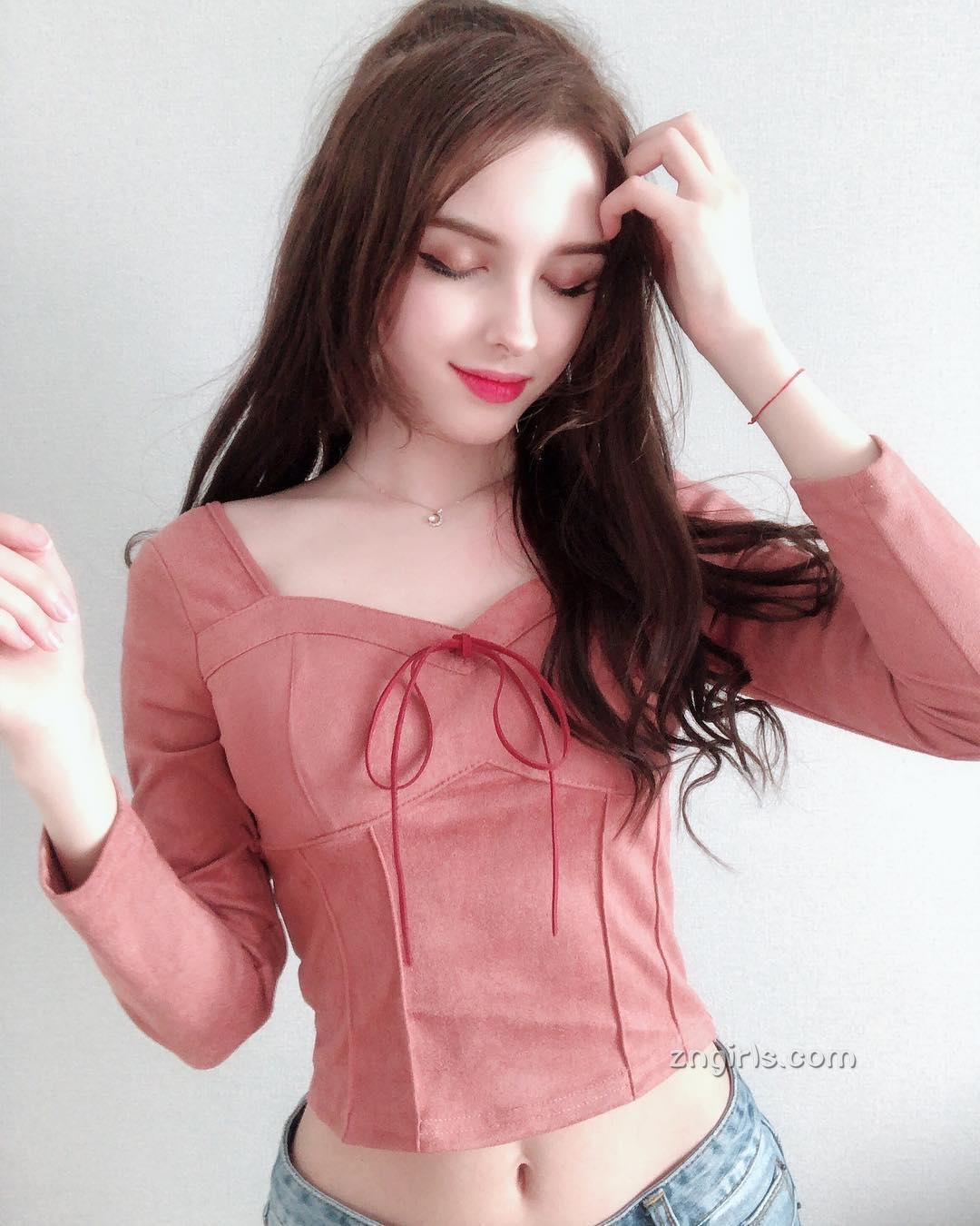 当中亚美女遇上韩式打扮Karimova Elina