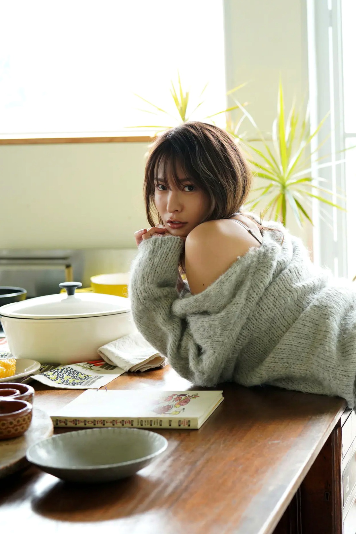 奈月セナ - たまゆらC 居家吊带私房写真 丰满性感美腿女神
