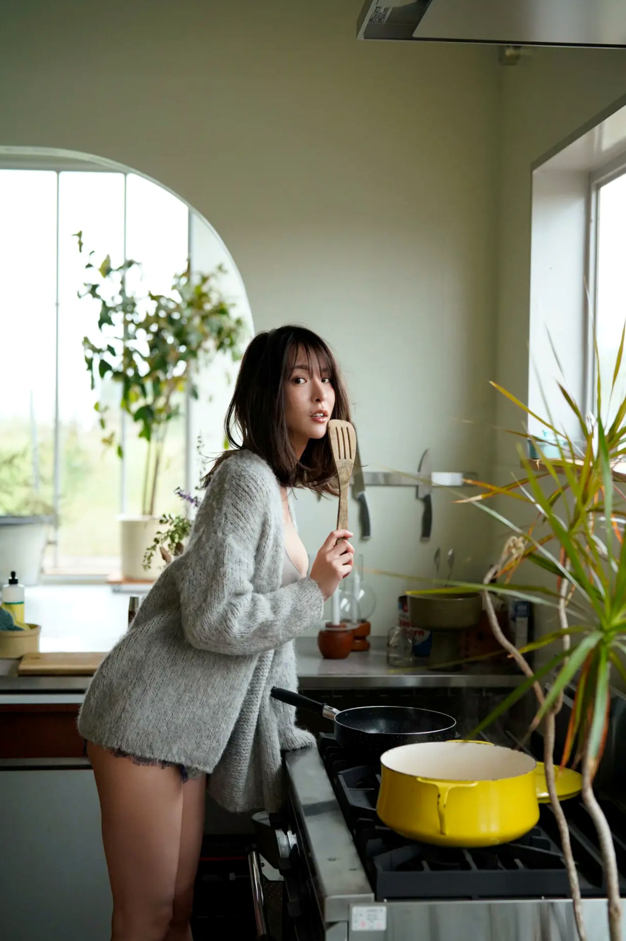 奈月セナ - たまゆらC 居家吊带私房写真 丰满性感美腿女神