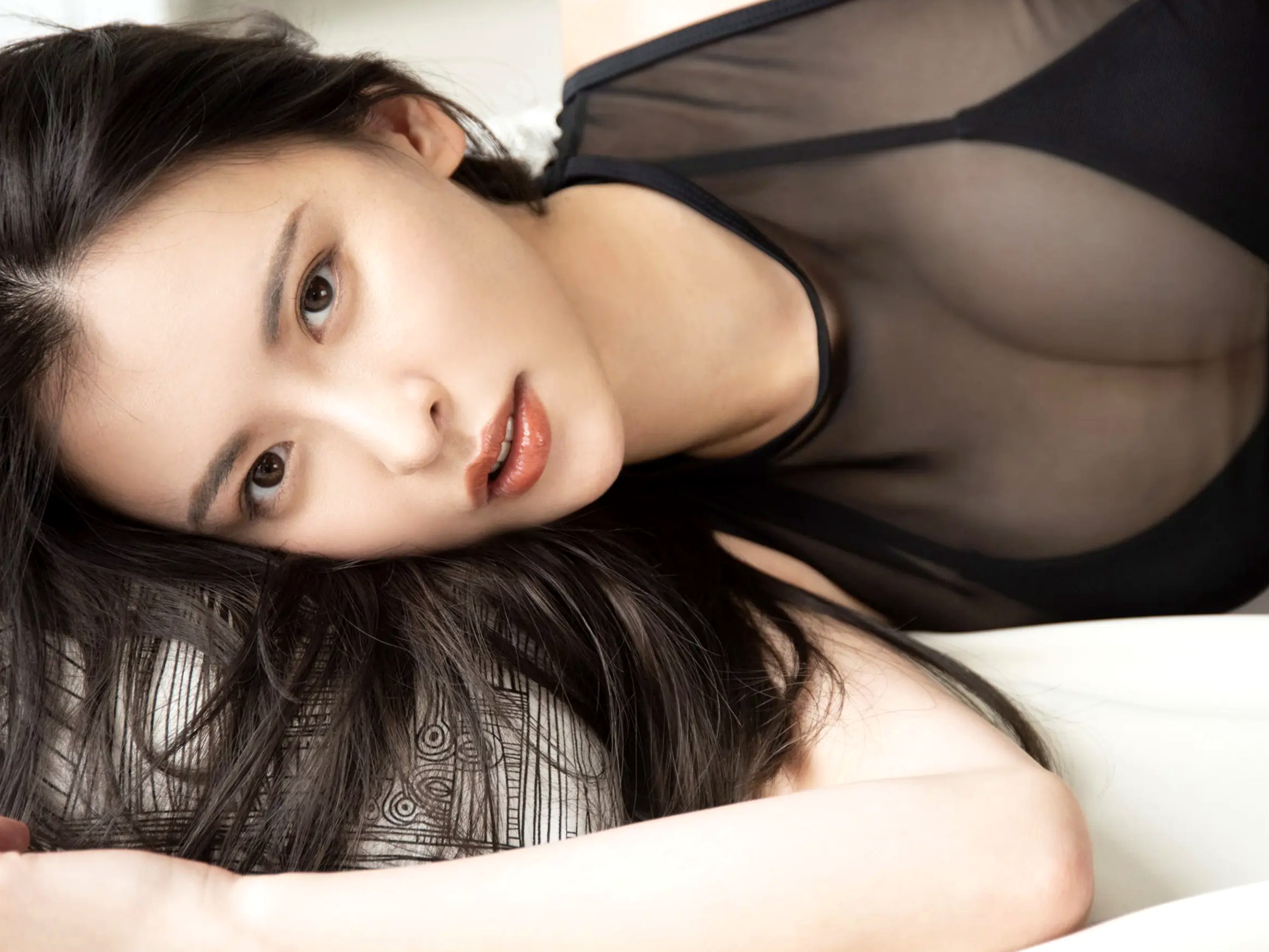 奈月セナ - Gカップ舞い戻る,精选性感比基尼写真,展现完美火辣身材与迷人魅力